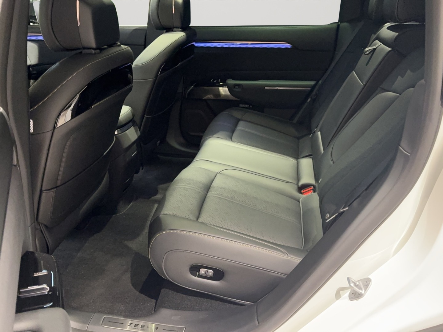 ZEEKR 7X 100kWh Privilege AWD-image-6