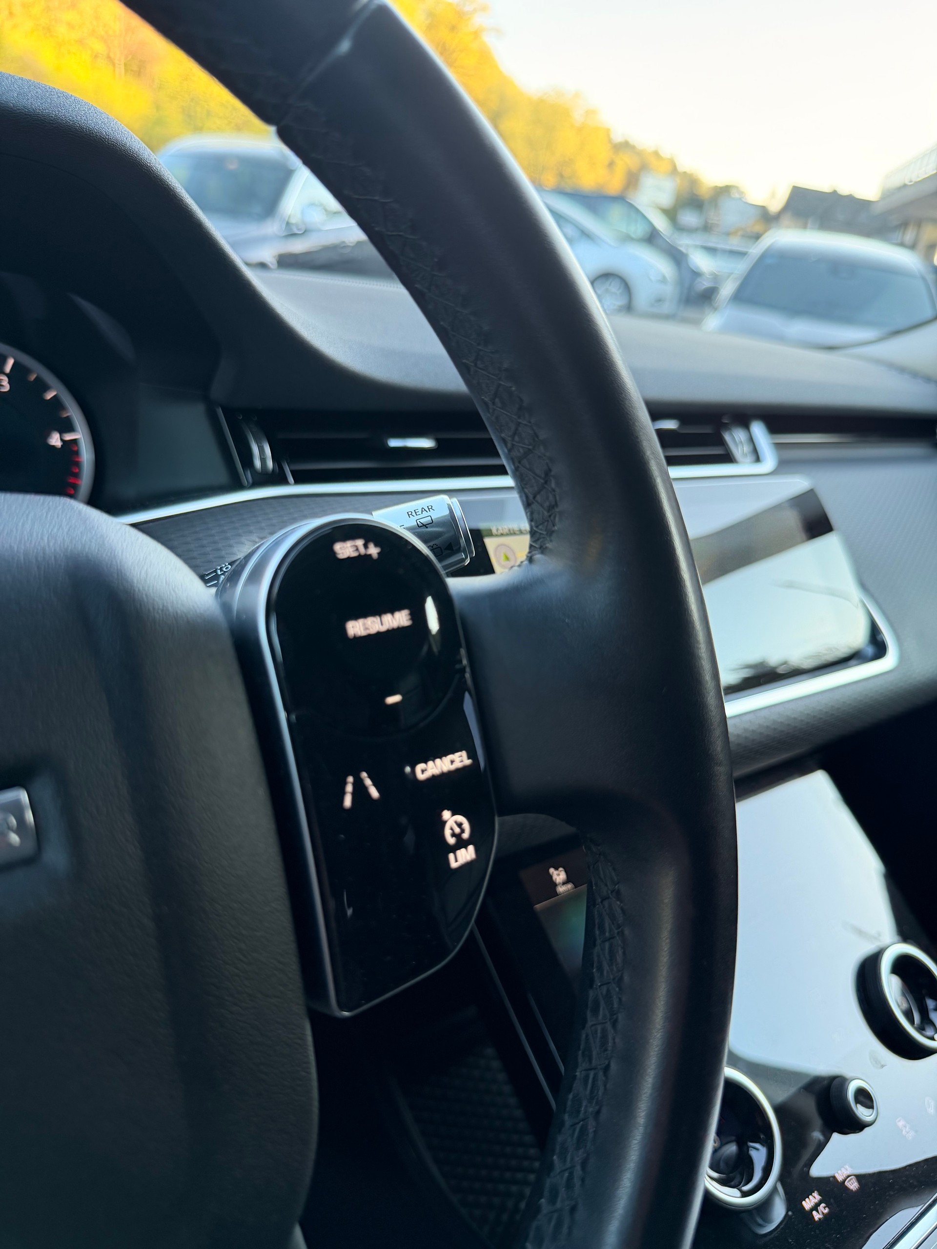 LAND ROVER Range Rover Evoque D 180 S AT9-image-12