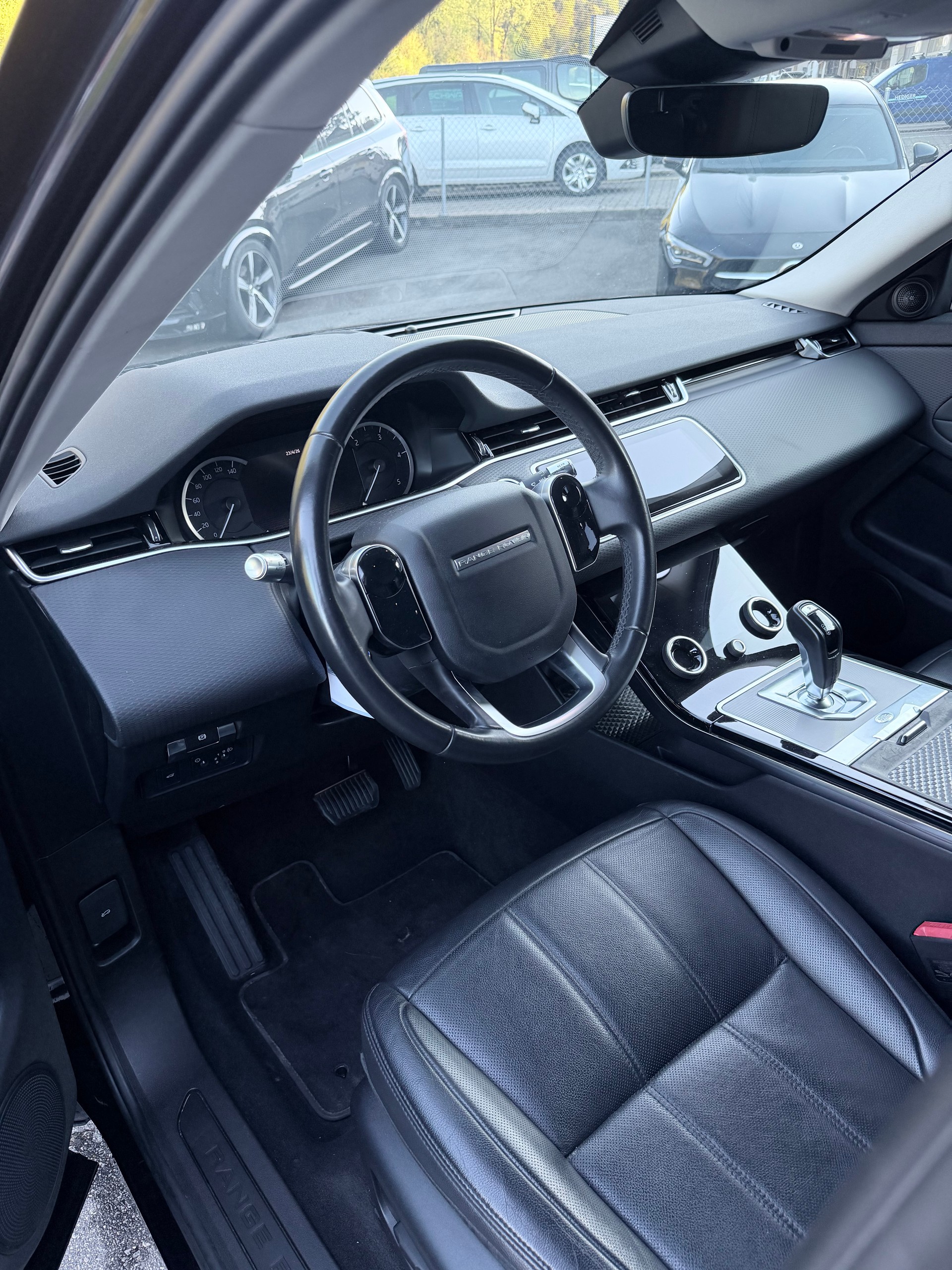 LAND ROVER Range Rover Evoque D 180 S AT9-image-6