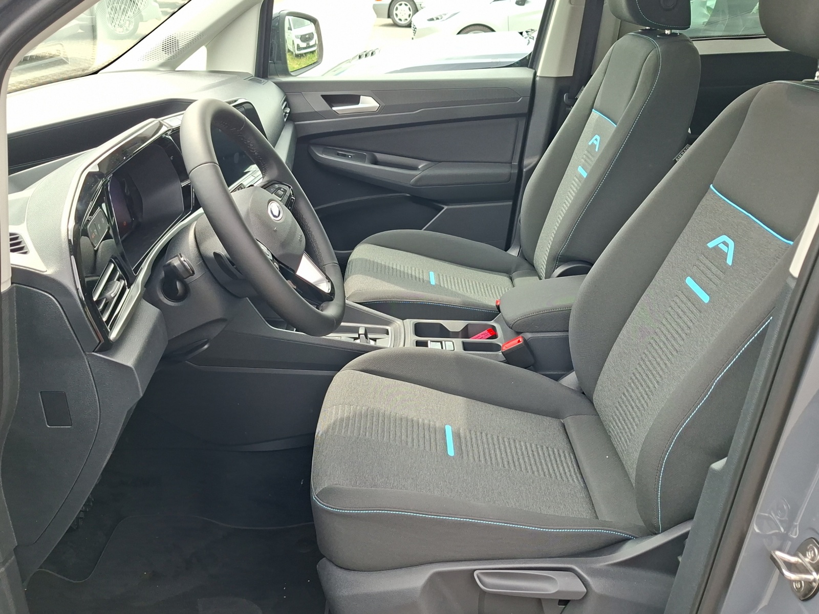 FORD Tourneo Connect 1.5 PHEV Active Automatique-image-5