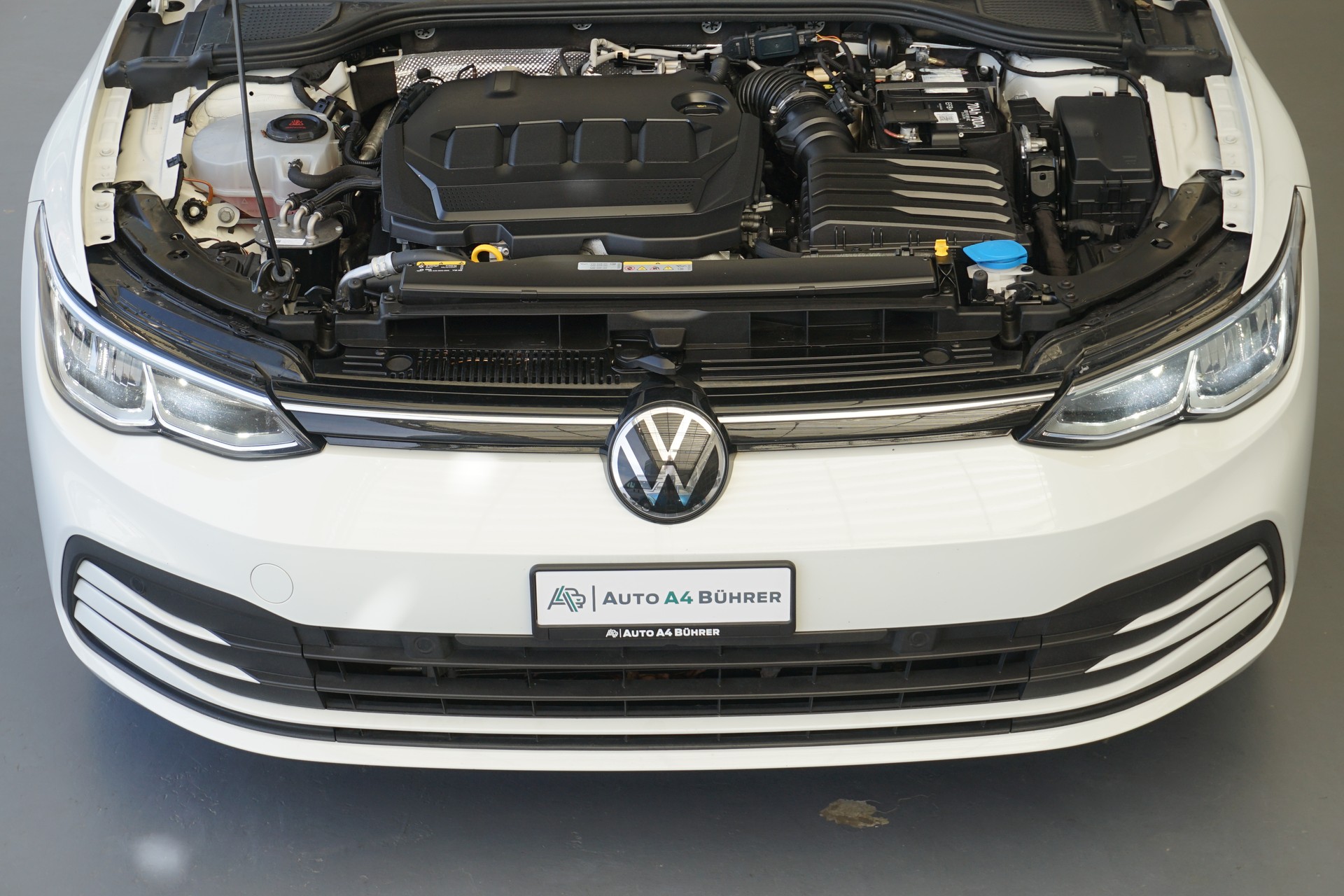 VW Golf 8 Variant 2.0 TDI Life DSG-Automat mit Abstandsregeltempomat "aus erster Hand+CH-Auto"-image-11