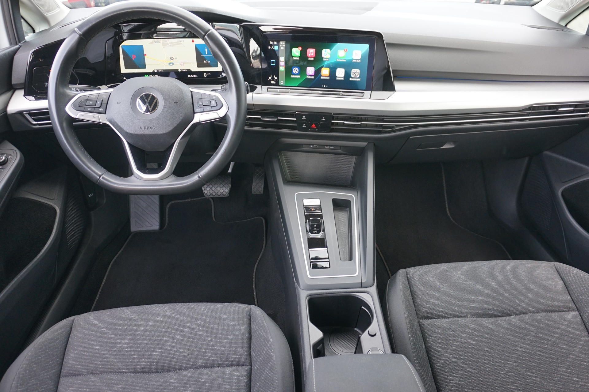 VW Golf 8 Variant 2.0 TDI Life DSG-Automat mit Abstandsregeltempomat "aus erster Hand+CH-Auto"-image-12