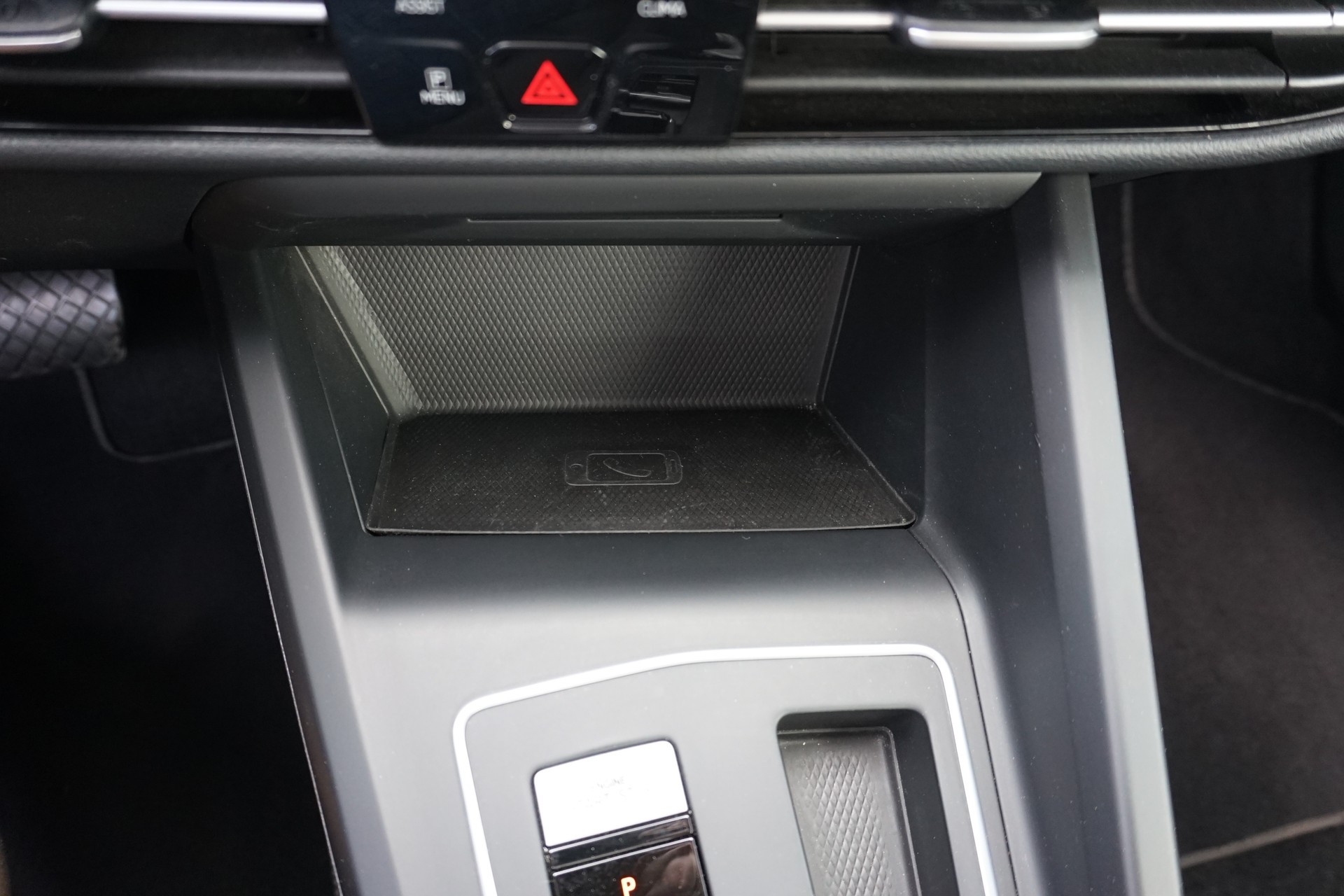 VW Golf 8 Variant 2.0 TDI Life DSG-Automat mit Abstandsregeltempomat "aus erster Hand+CH-Auto"-image-16