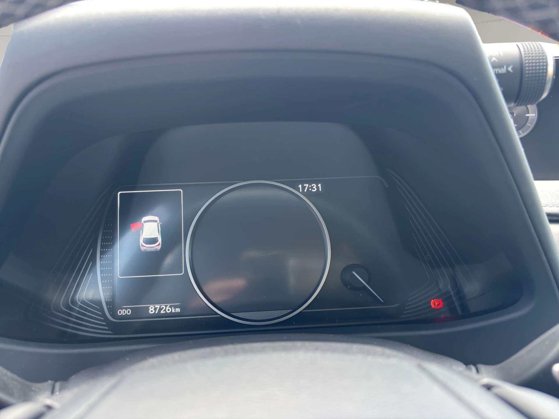 LEXUS UX 300e Excellence Automatic-image-12