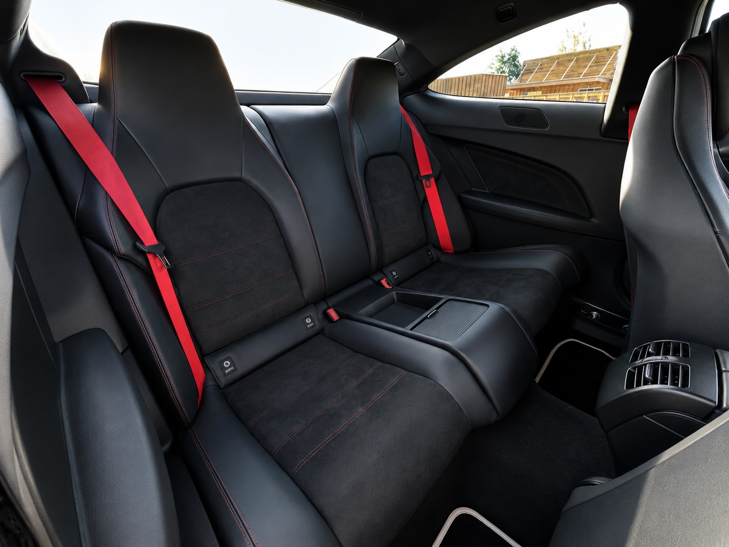 MERCEDES-BENZ C63 AMG Black Series-image-6