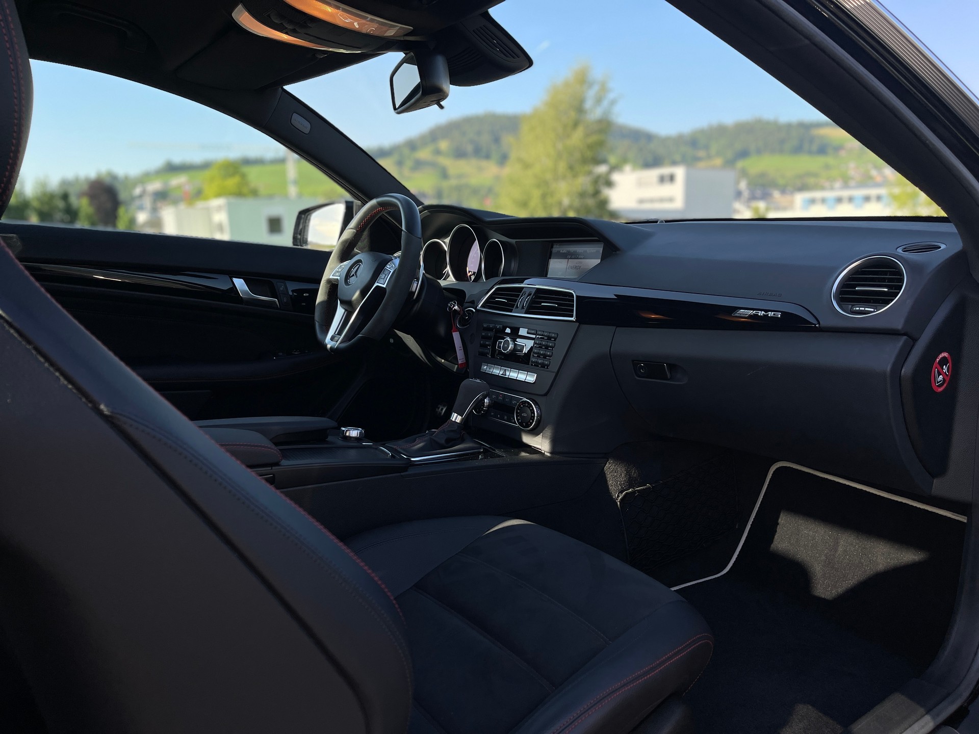 MERCEDES-BENZ C63 AMG Black Series-image-4