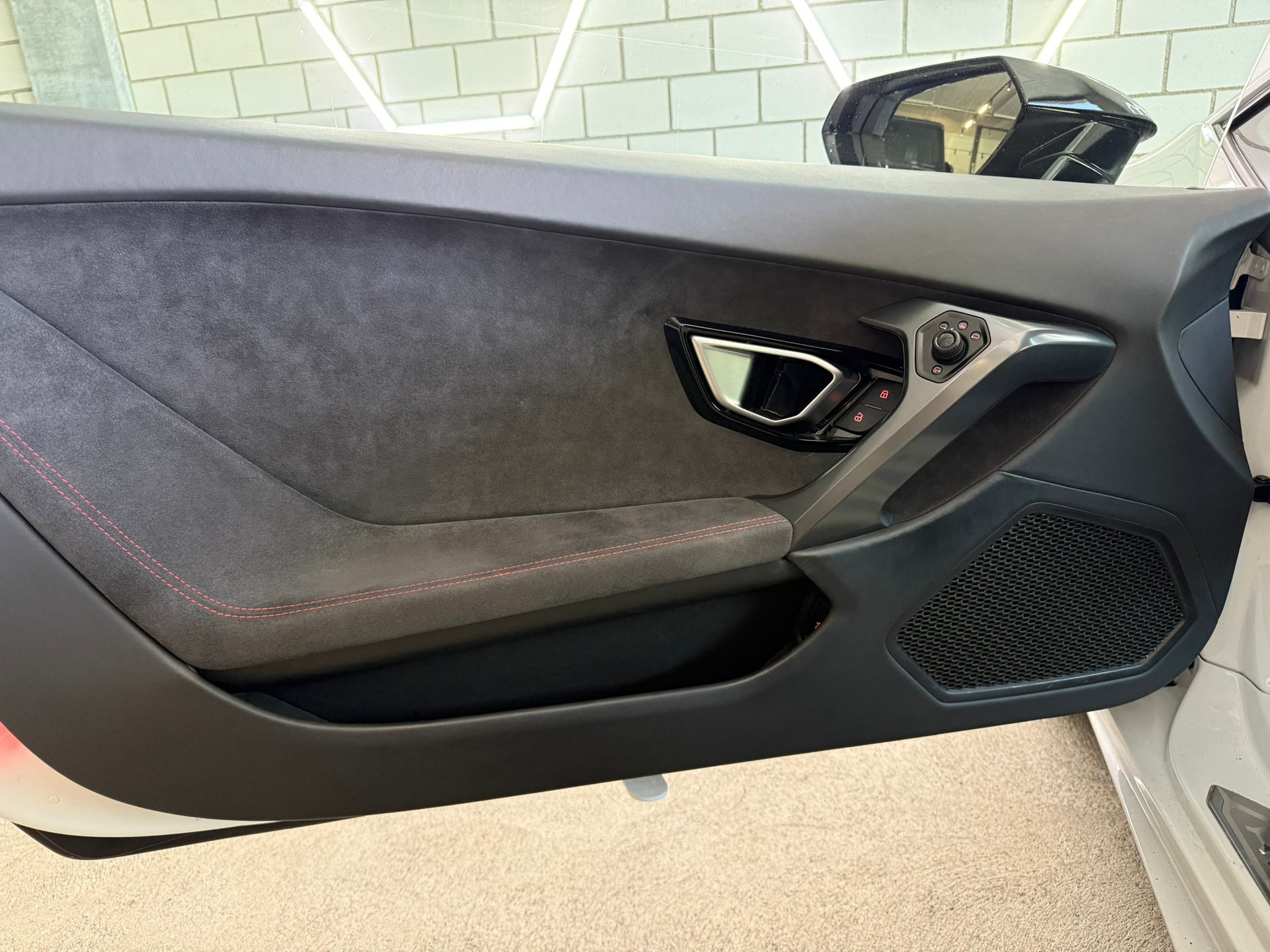 LAMBORGHINI Huracan LP610-4 Coupé DCT CH-Fahrzeug-image-5