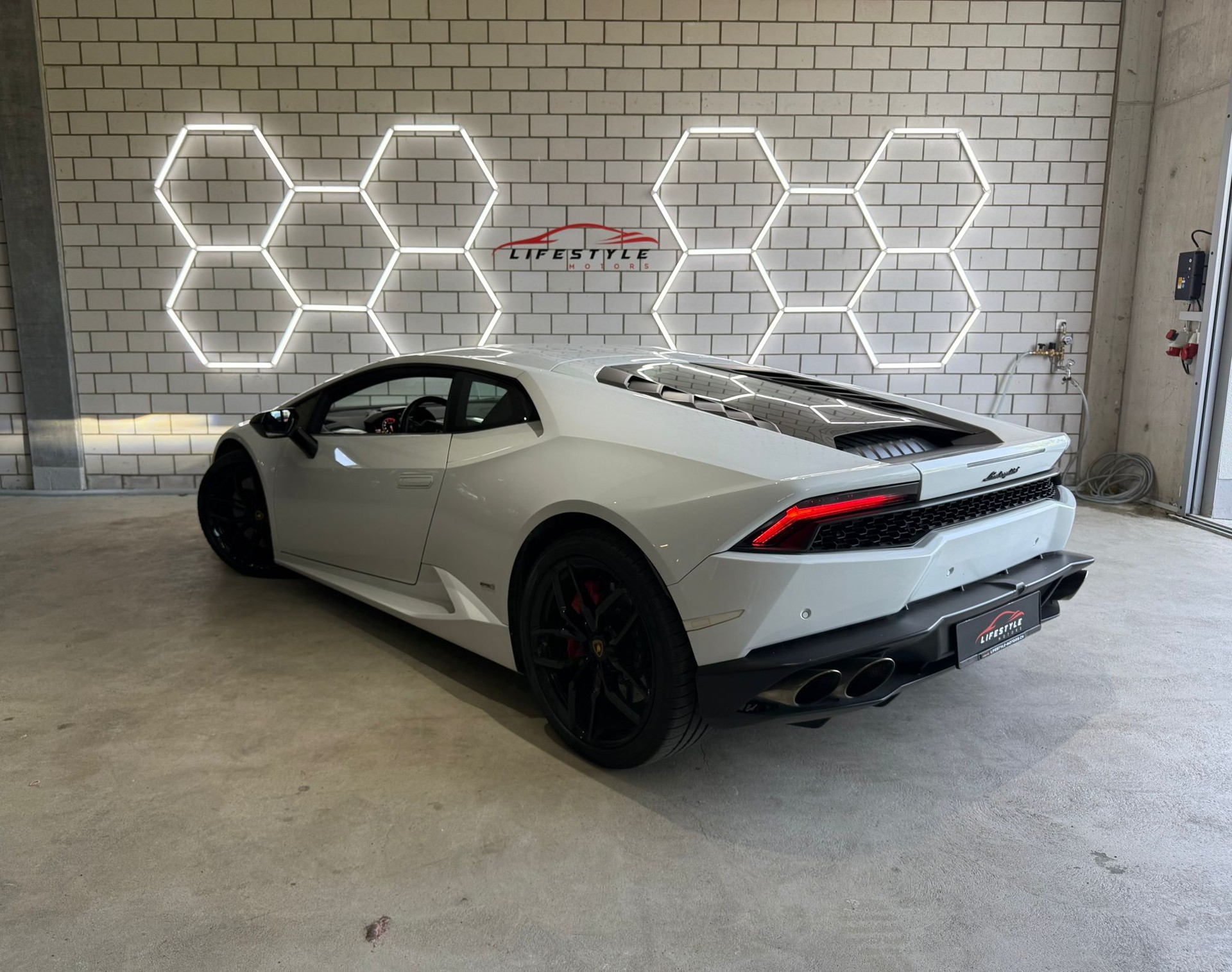LAMBORGHINI Huracan LP610-4 Coupé DCT CH-Fahrzeug-image-2