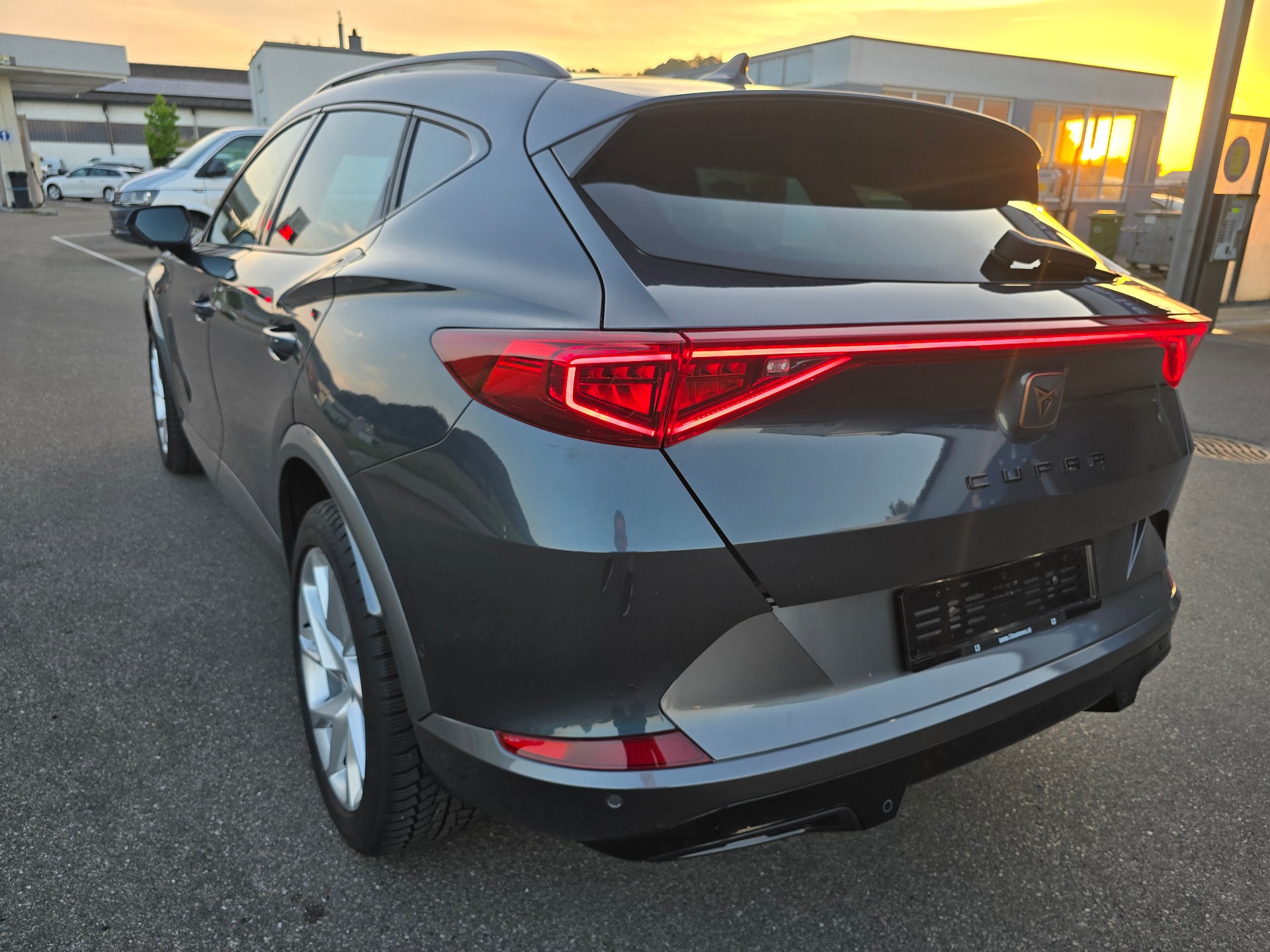 CUPRA Formentor 1.5 TSI Inicio DSG*TOP-ZUSTAND*Frsch ab MFK"Frisch ab Service*Anhängerkupplung-image-5
