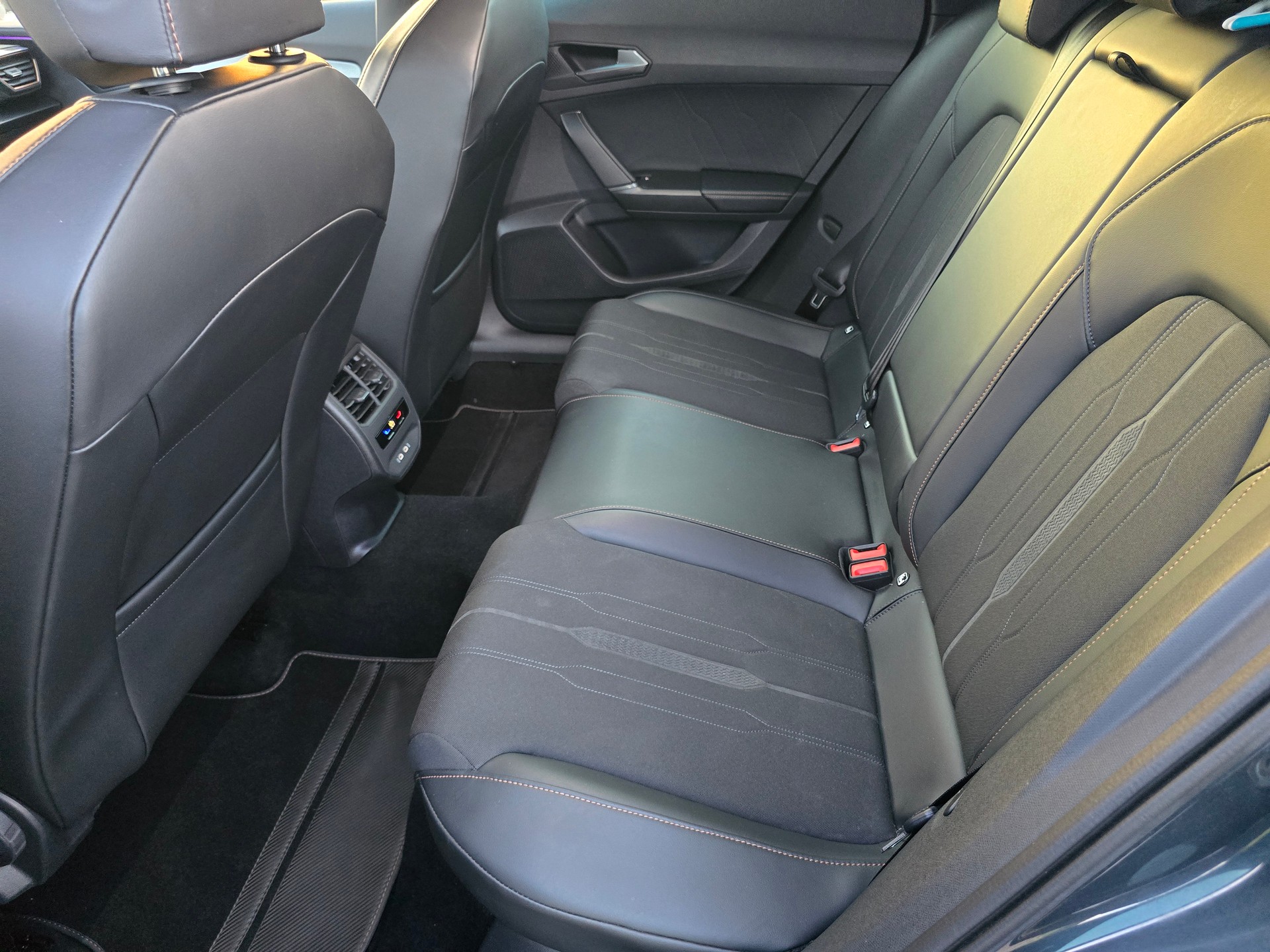 CUPRA Formentor 1.5 TSI Inicio DSG*TOP-ZUSTAND*Frsch ab MFK"Frisch ab Service*Anhängerkupplung-image-7