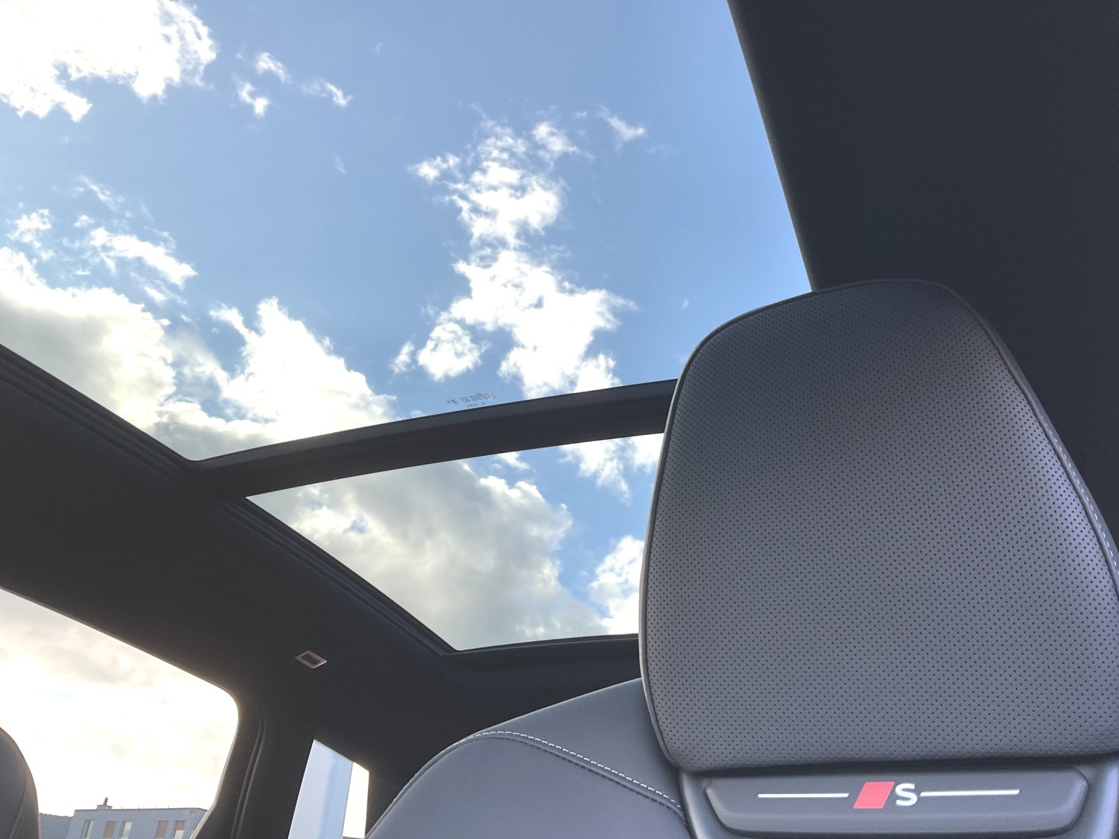 AUDI SQ6 e-tron quattro-image-13