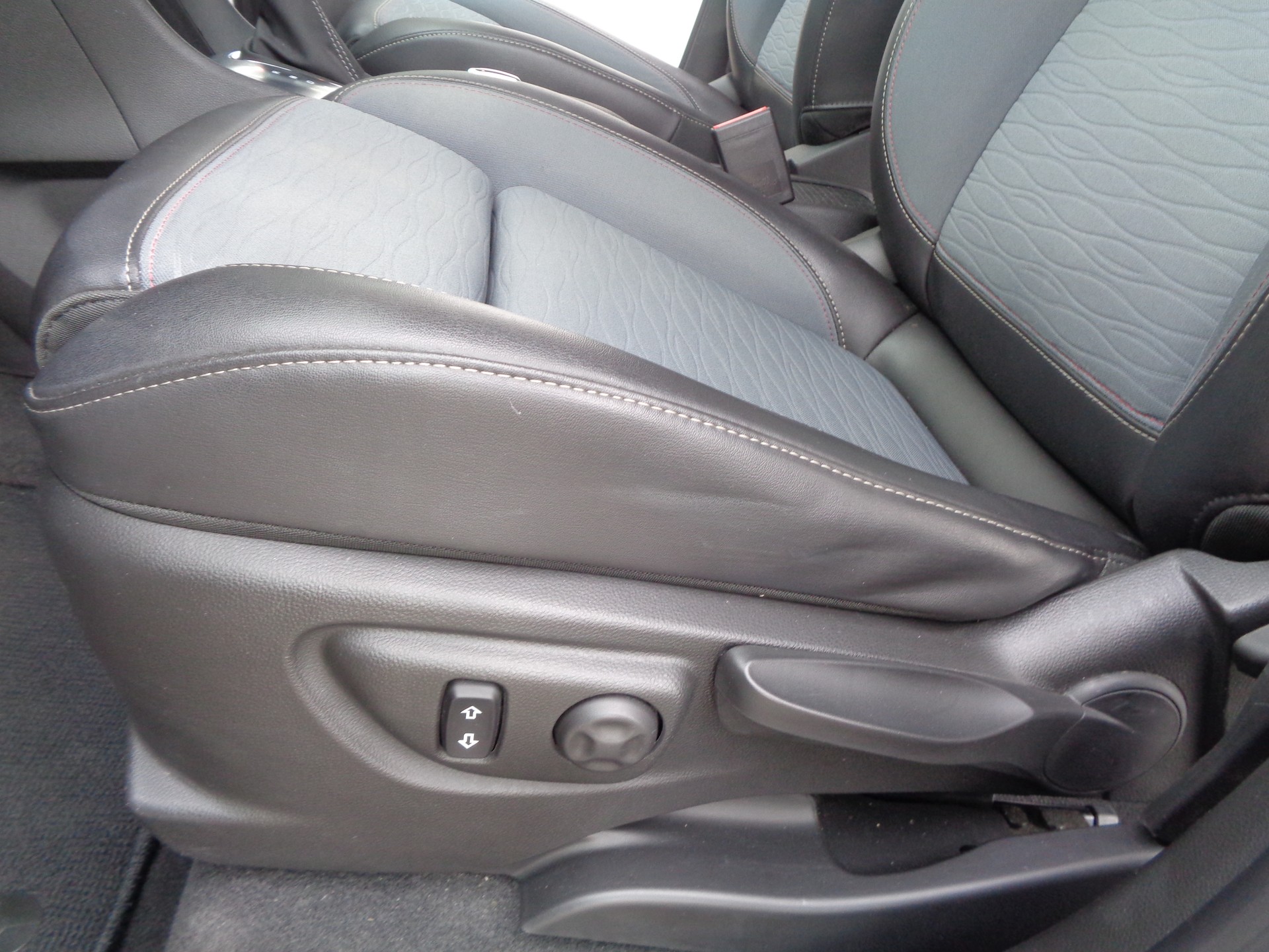 OPEL Mokka 1.4i 16V Turbo Cosmo 2WD Automatik-image-12