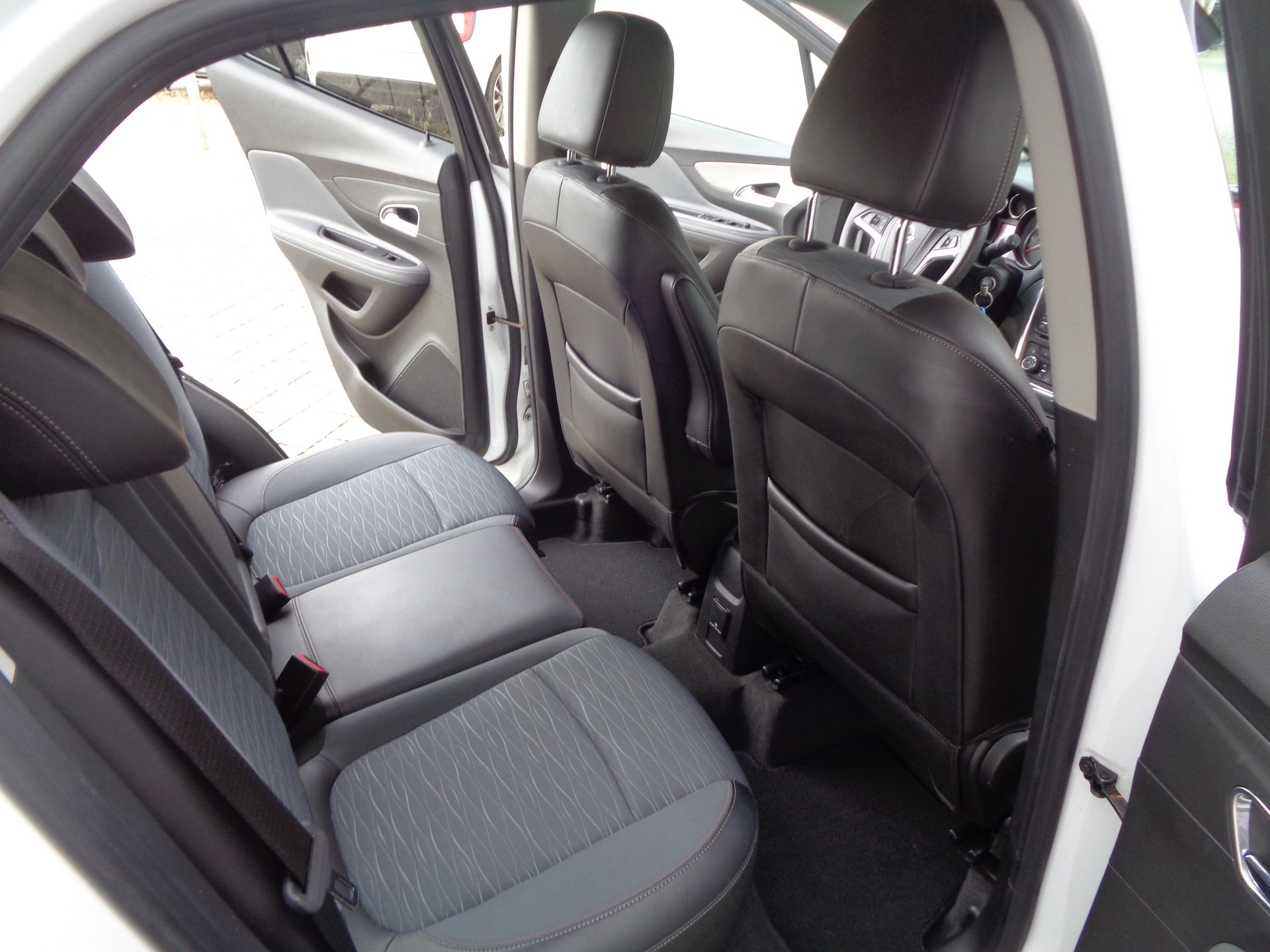 OPEL Mokka 1.4i 16V Turbo Cosmo 2WD Automatik-image-9