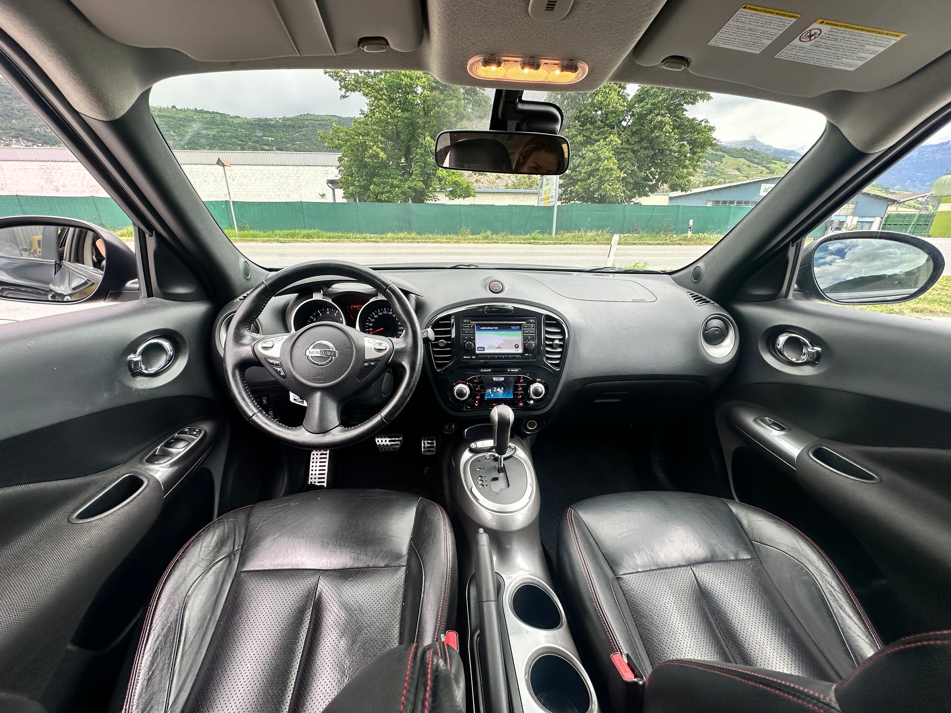 NISSAN Juke 1.6 DIG-T tekna 4x4 Xtronic M-CVT-image-10