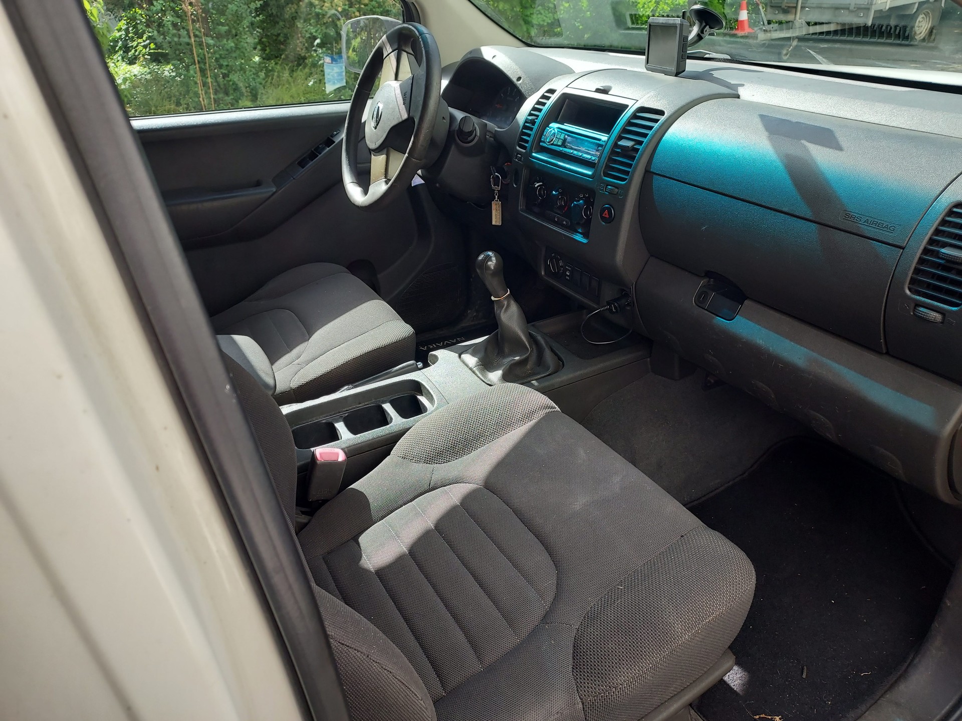 NISSAN NAVARA-image-3