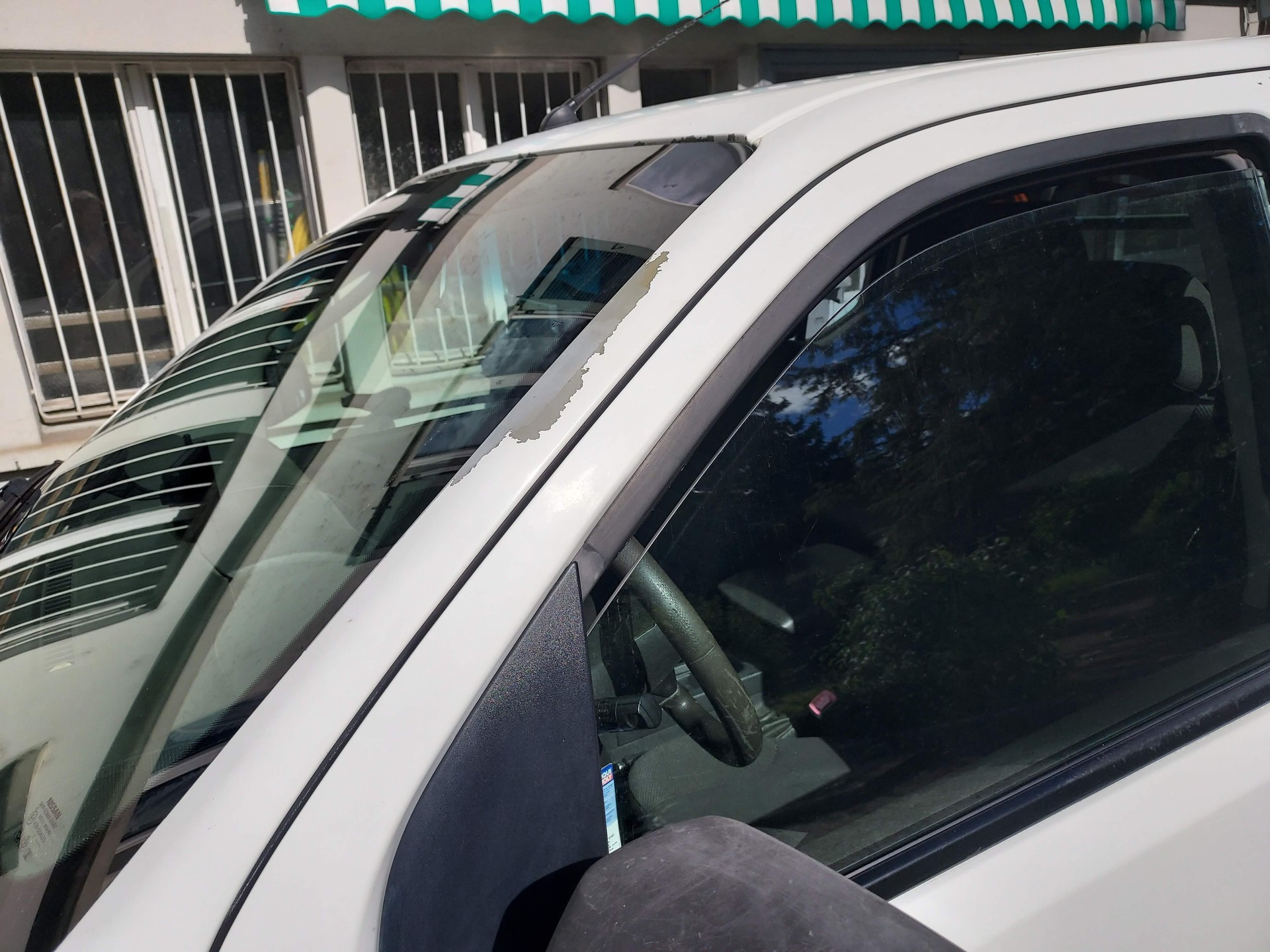NISSAN NAVARA-image-6