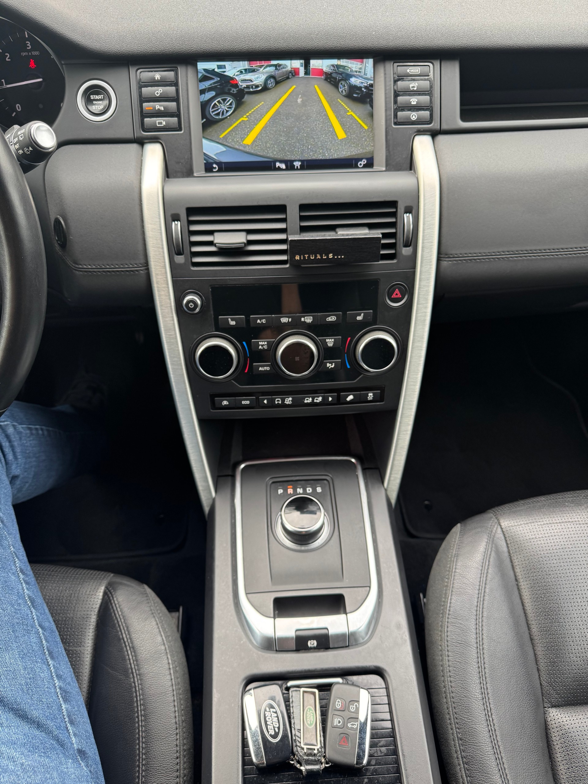 LAND ROVER Discovery Sport 2.0 TD4 HSE AT9-image-10