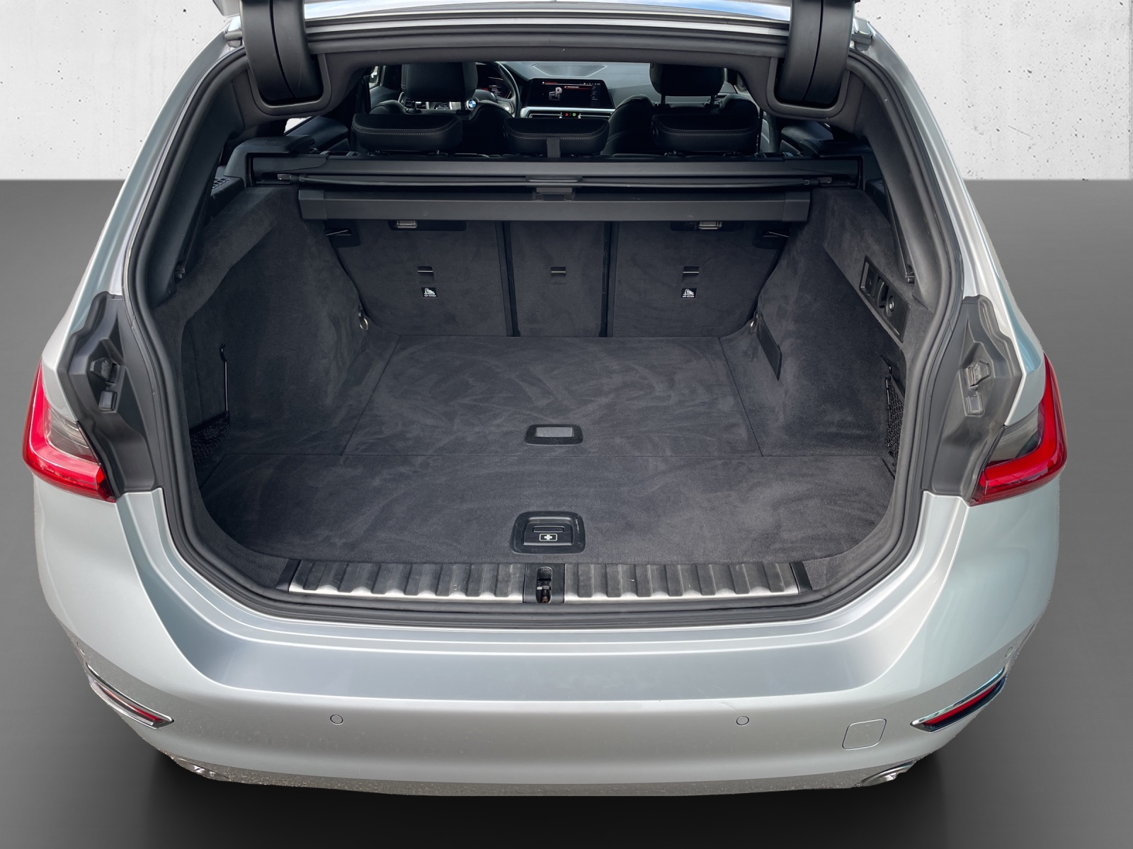 BMW 330d xDr. 48V Tour. Luxur-image-15