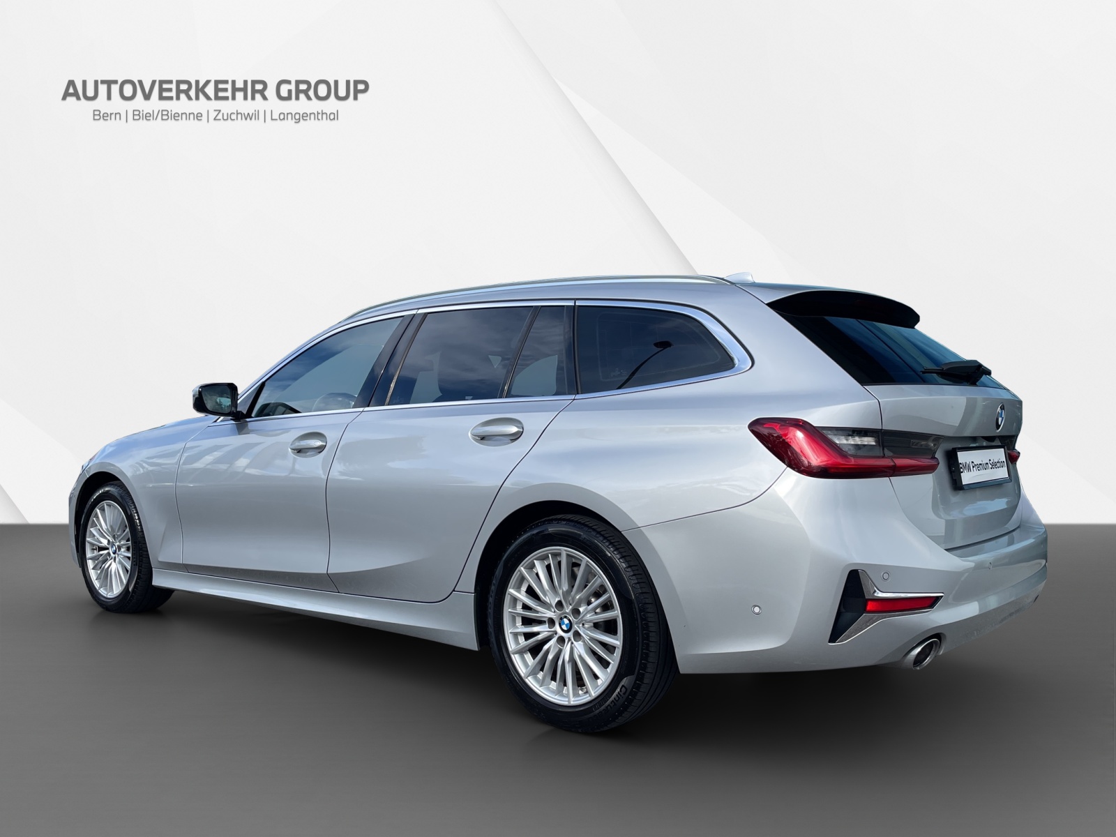 BMW 330d xDr. 48V Tour. Luxur-showroom-element-3