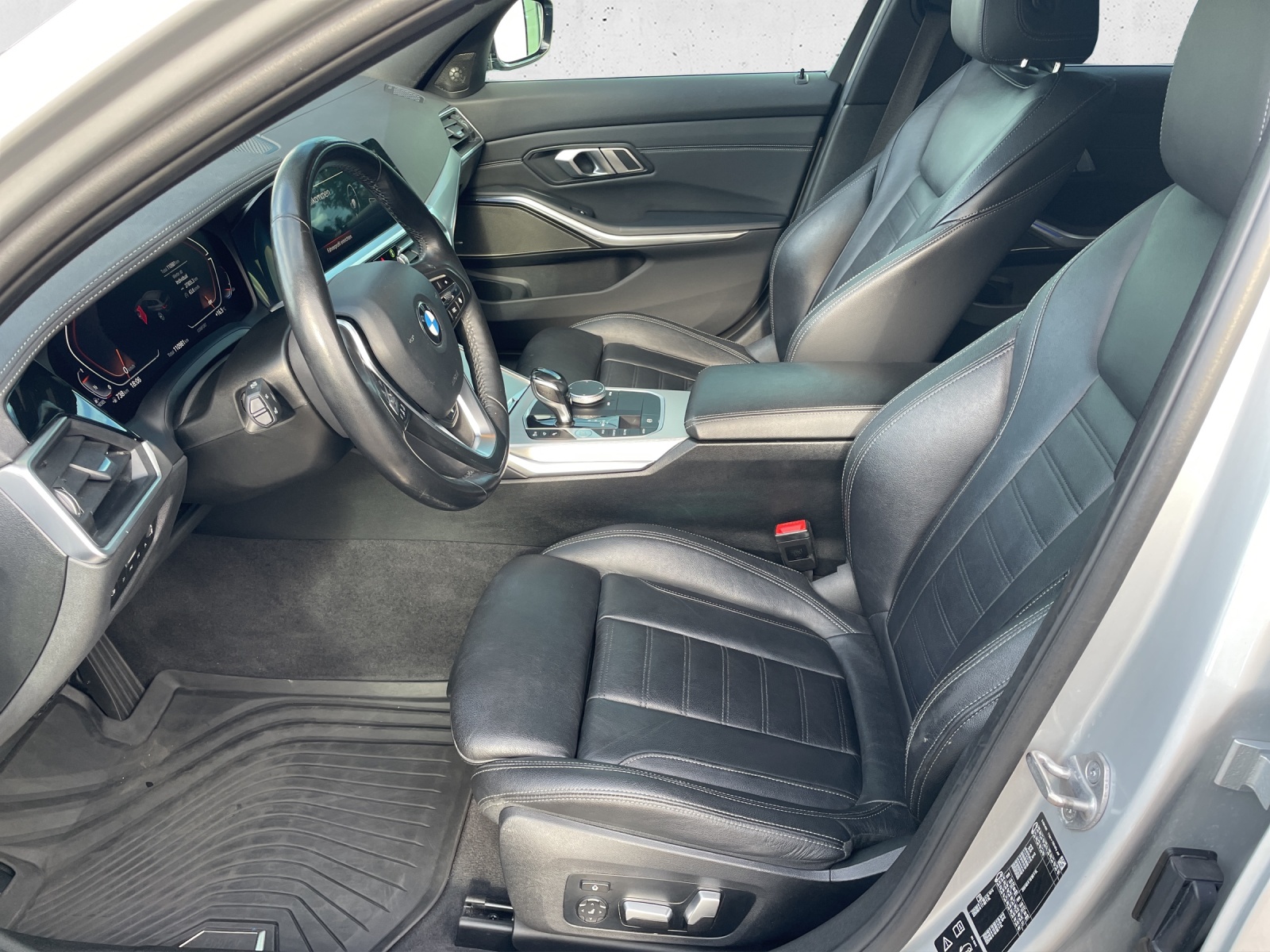 BMW 330d xDr. 48V Tour. Luxur-image-9