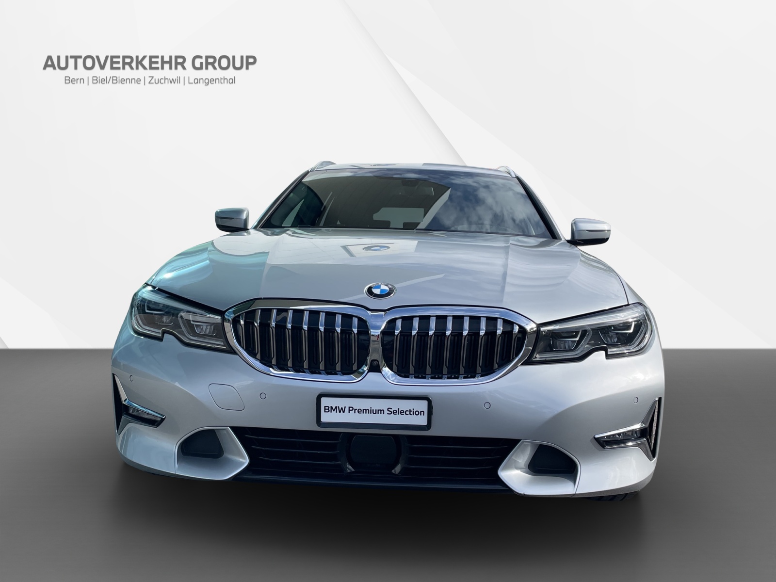 BMW 330d xDr. 48V Tour. Luxur-showroom-element-1
