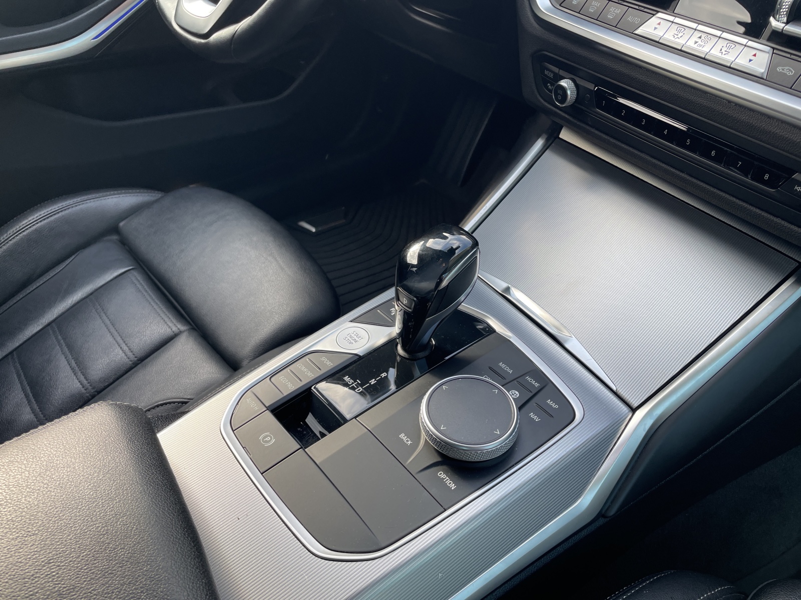 BMW 330d xDr. 48V Tour. Luxur-image-17