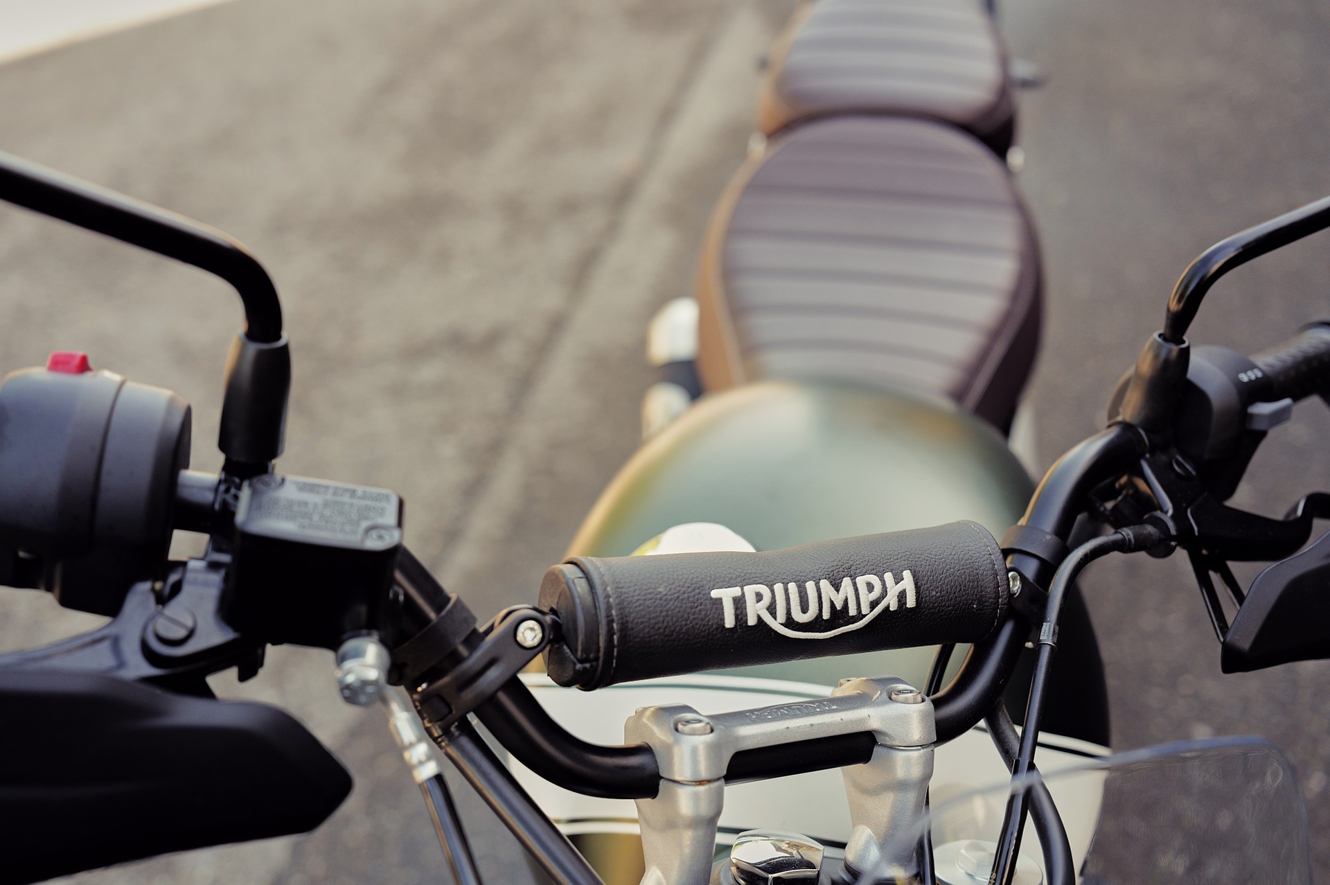 TRIUMPH Scrambler 400X-image-9