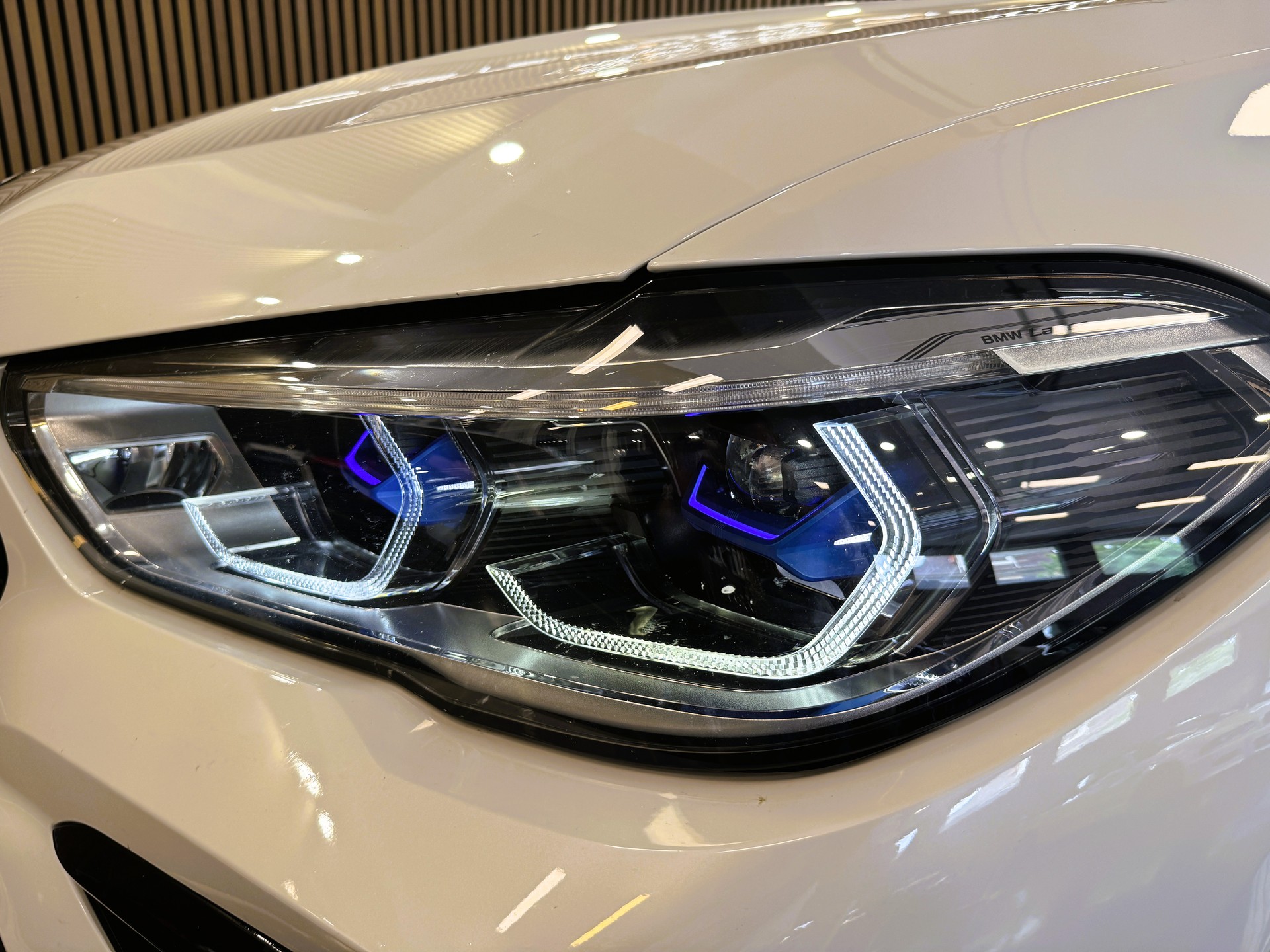 BMW X6 xDrive 48V 30d M Sport Steptronic-showroom-element-2