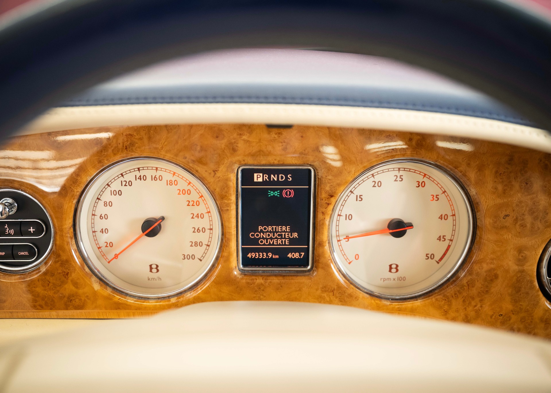 BENTLEY Arnage R (457 hp, sublime condition, full service history, 12-month warranty) - RESERVED !-image-26