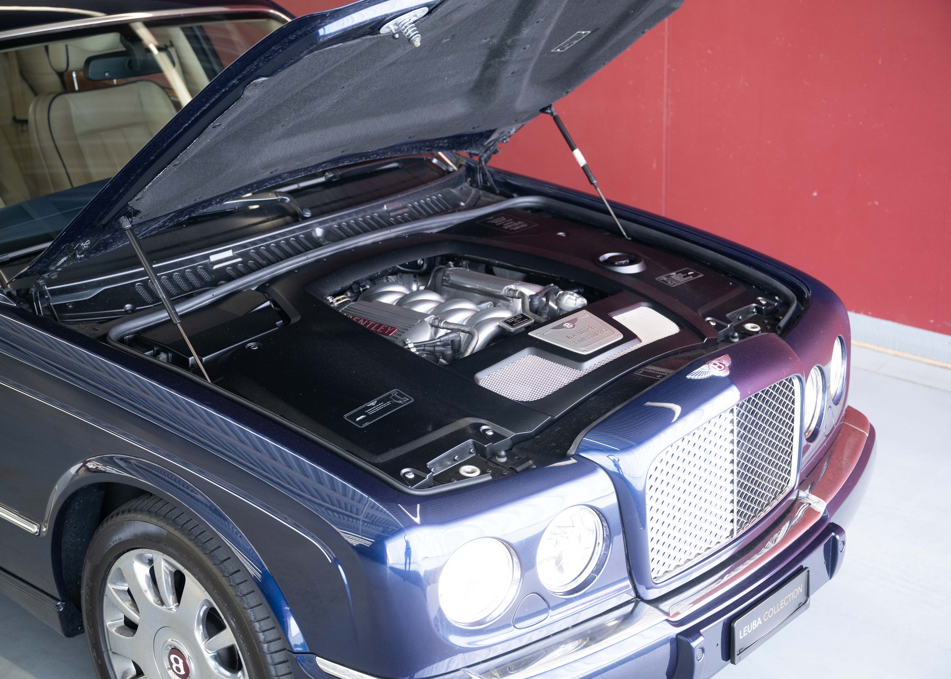 BENTLEY Arnage R (457 hp, sublime condition, full service history, 12-month warranty) - RESERVED !-image-15
