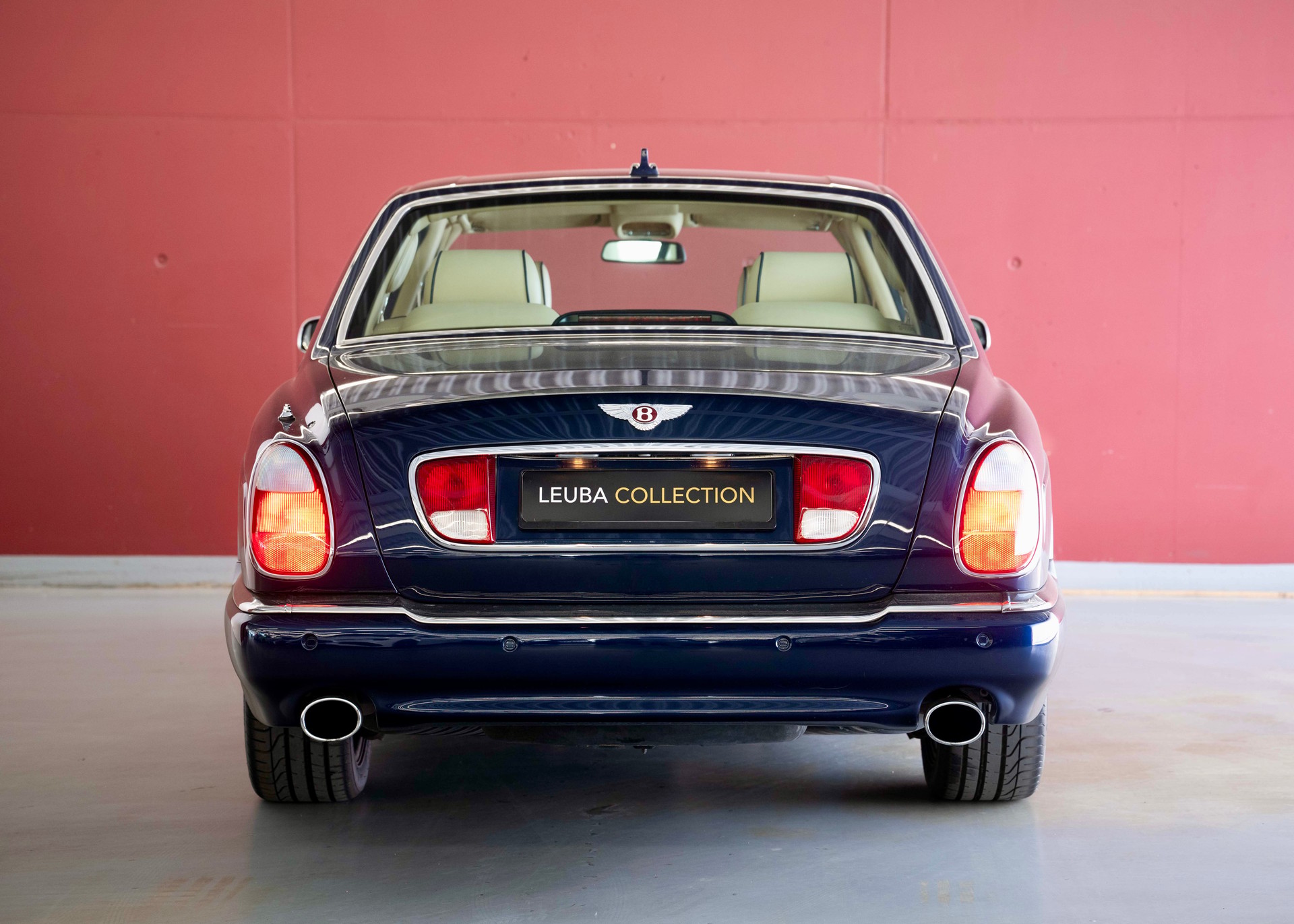 BENTLEY Arnage R (457 hp, sublime condition, full service history, 12-month warranty) - RESERVED !-showroom-element-3