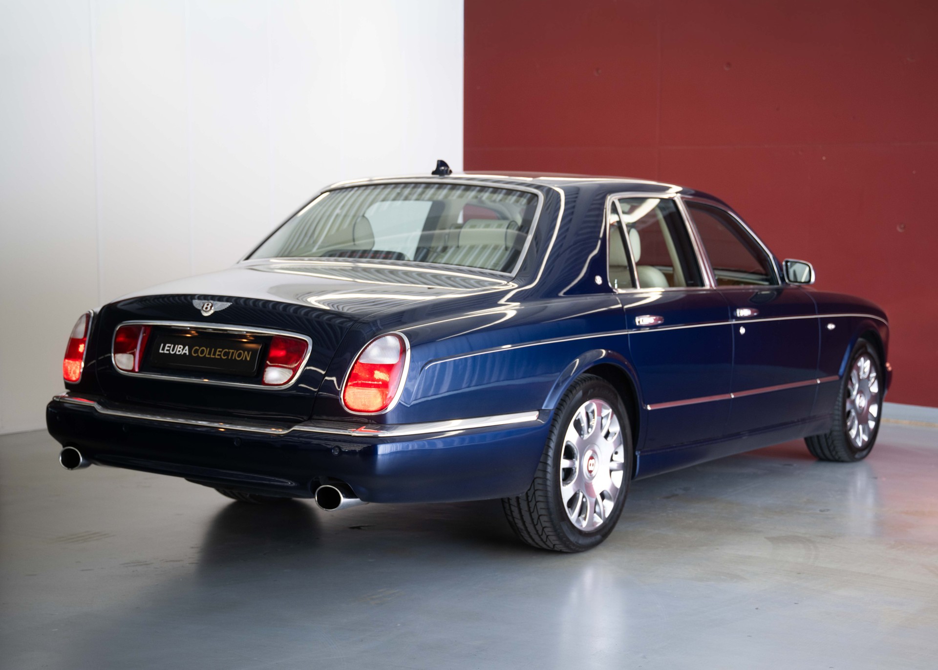 BENTLEY Arnage R (457 hp, sublime condition, full service history, 12-month warranty) - RESERVED !-image-5