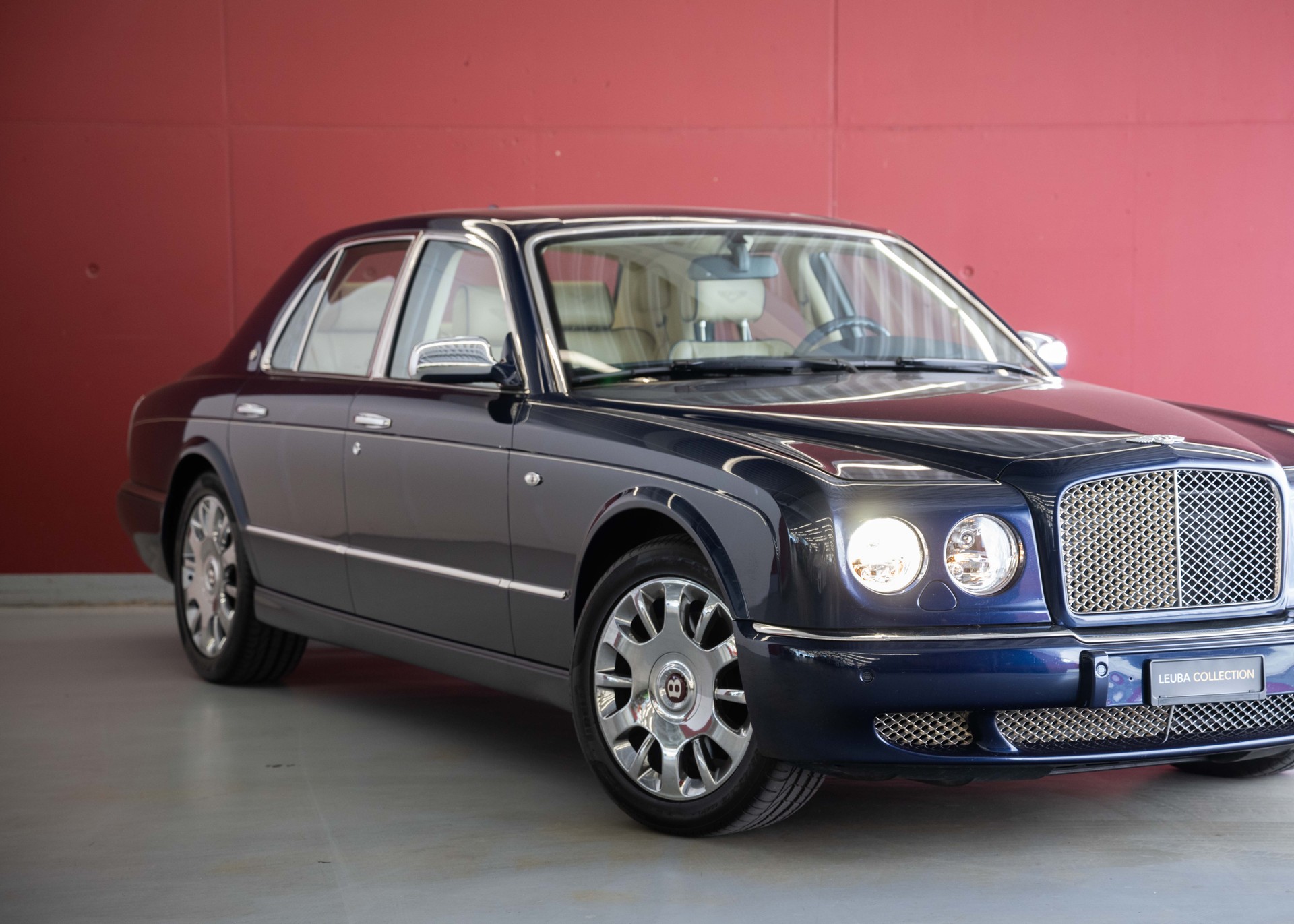 BENTLEY Arnage R (457 hp, sublime condition, full service history, 12-month warranty) - RESERVED !-image-9