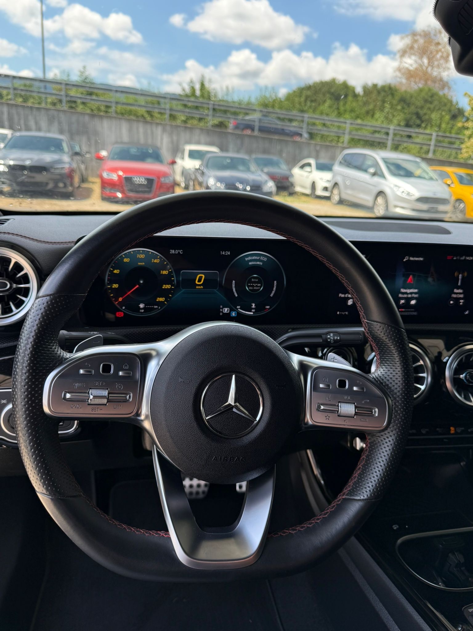 MERCEDES-BENZ CLA 200-image-7