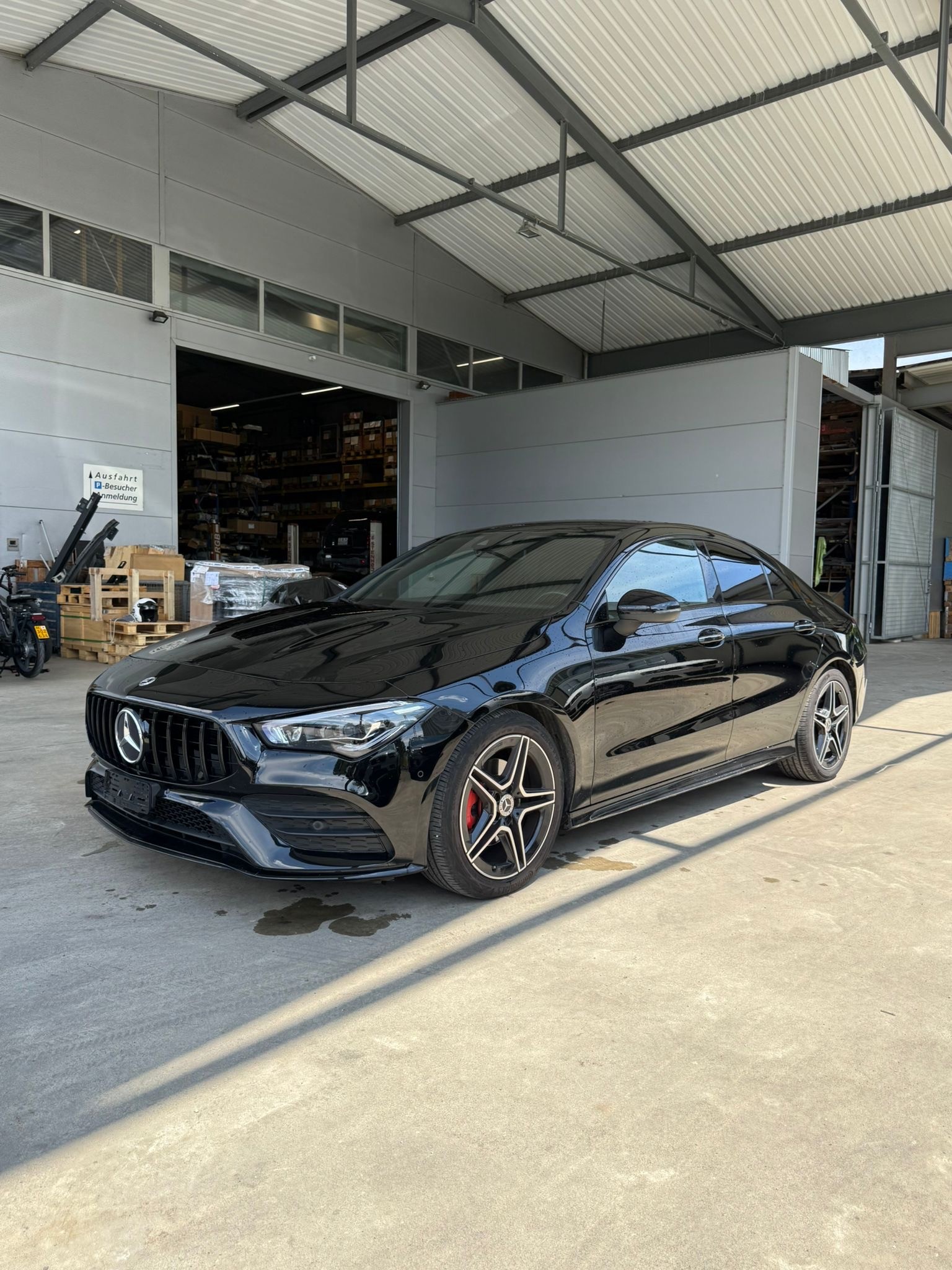 MERCEDES-BENZ CLA 200-image-1