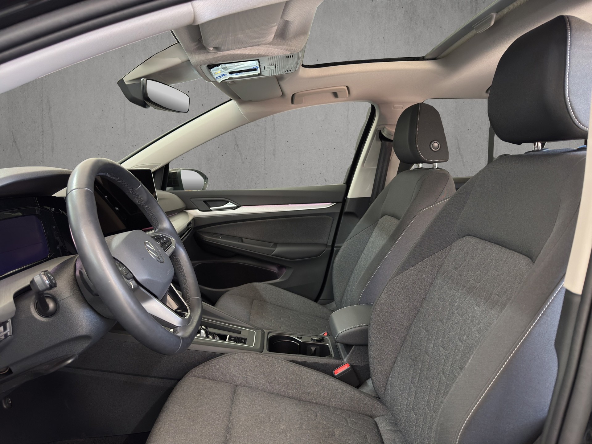 VW Golf 1.5 e TSI DSG Facelift "Panorama-RF.-Kamera"-image-7