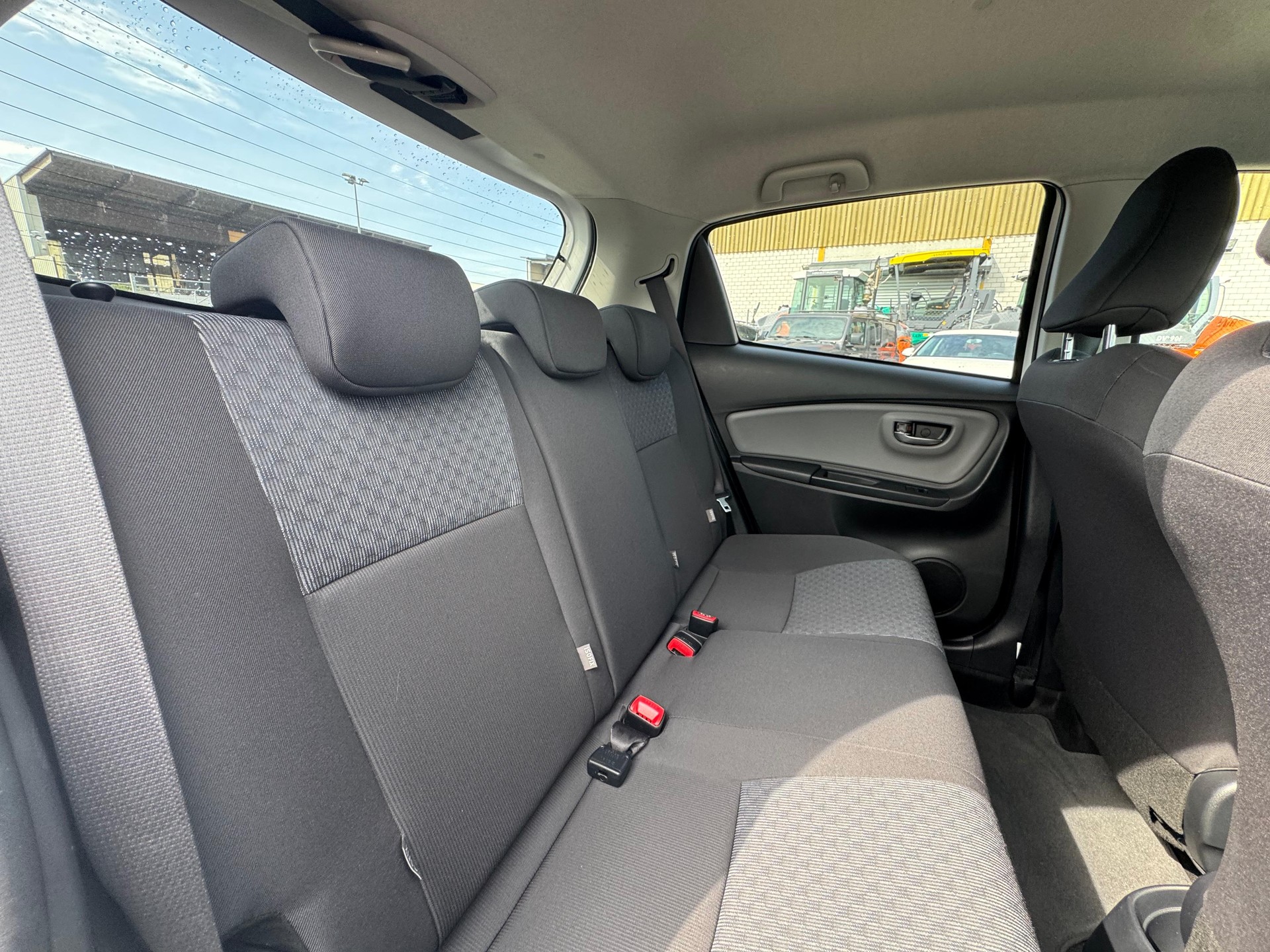TOYOTA Yaris 1.33 Trend-image-10