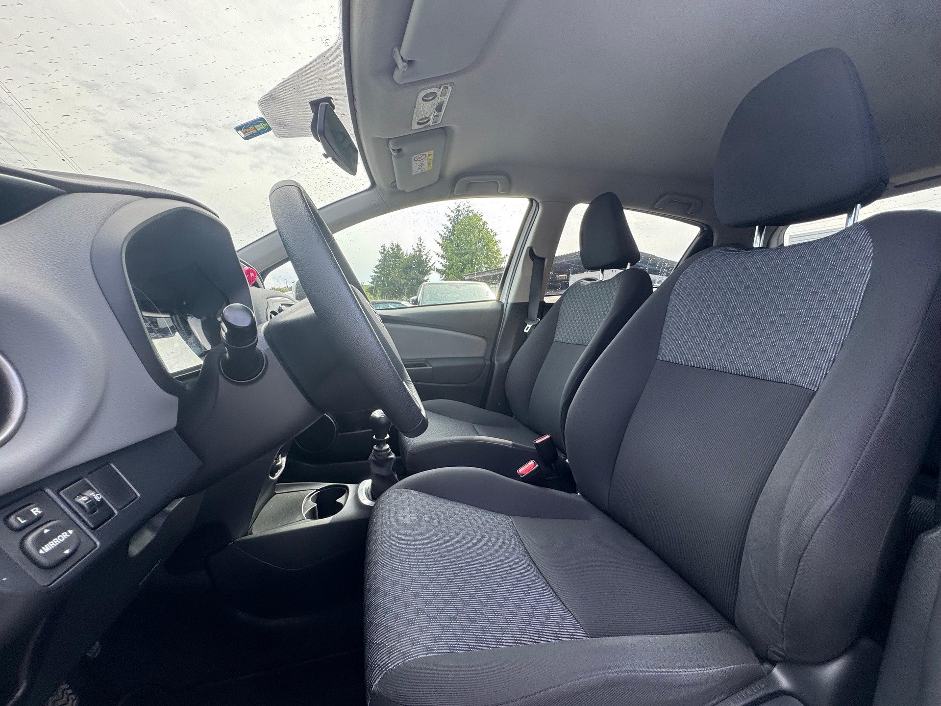 TOYOTA Yaris 1.33 Trend-image-8
