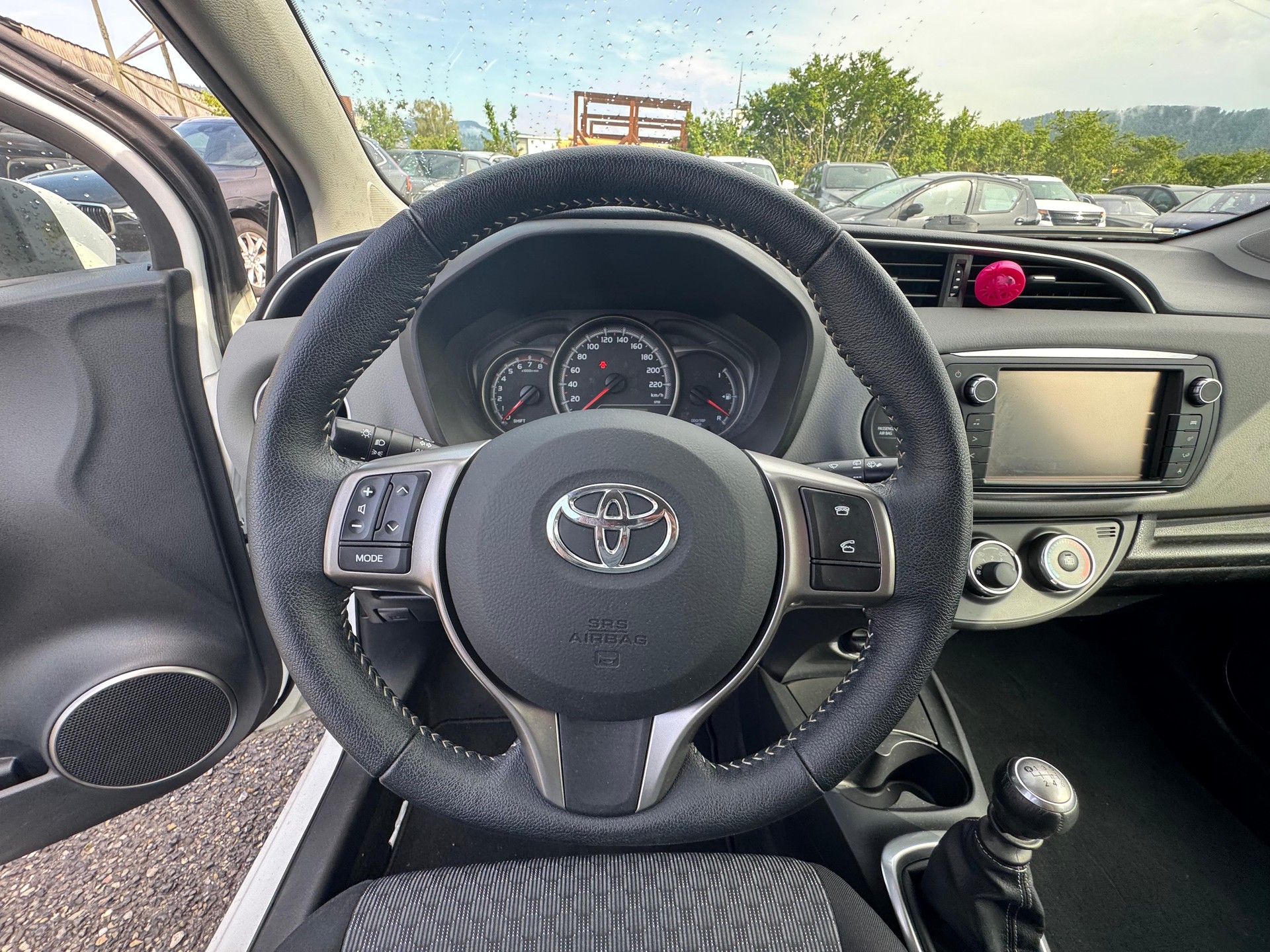 TOYOTA Yaris 1.33 Trend-image-6