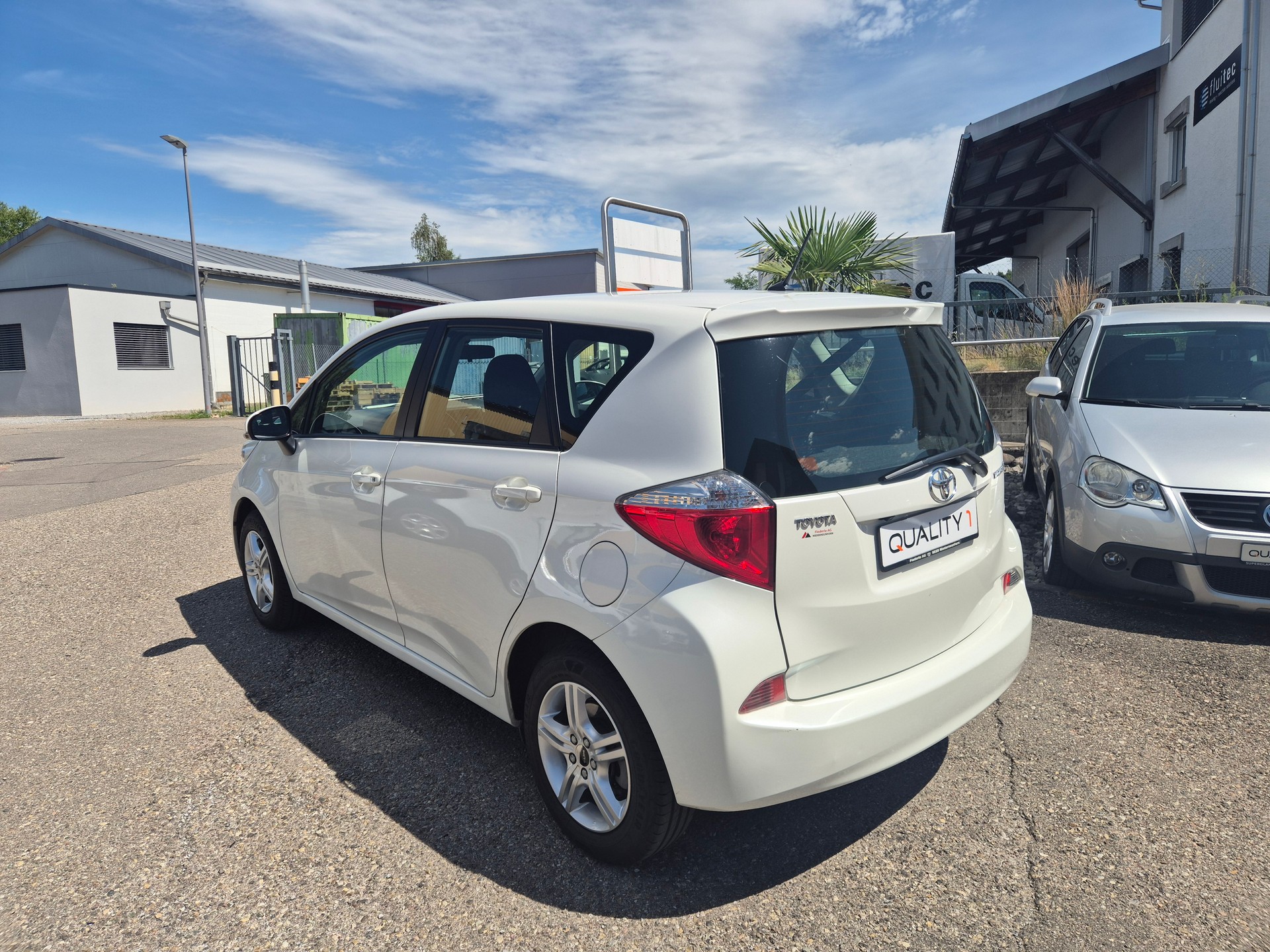 TOYOTA Verso-S 1.33 Linea Luna Multidrive S-showroom-element-3