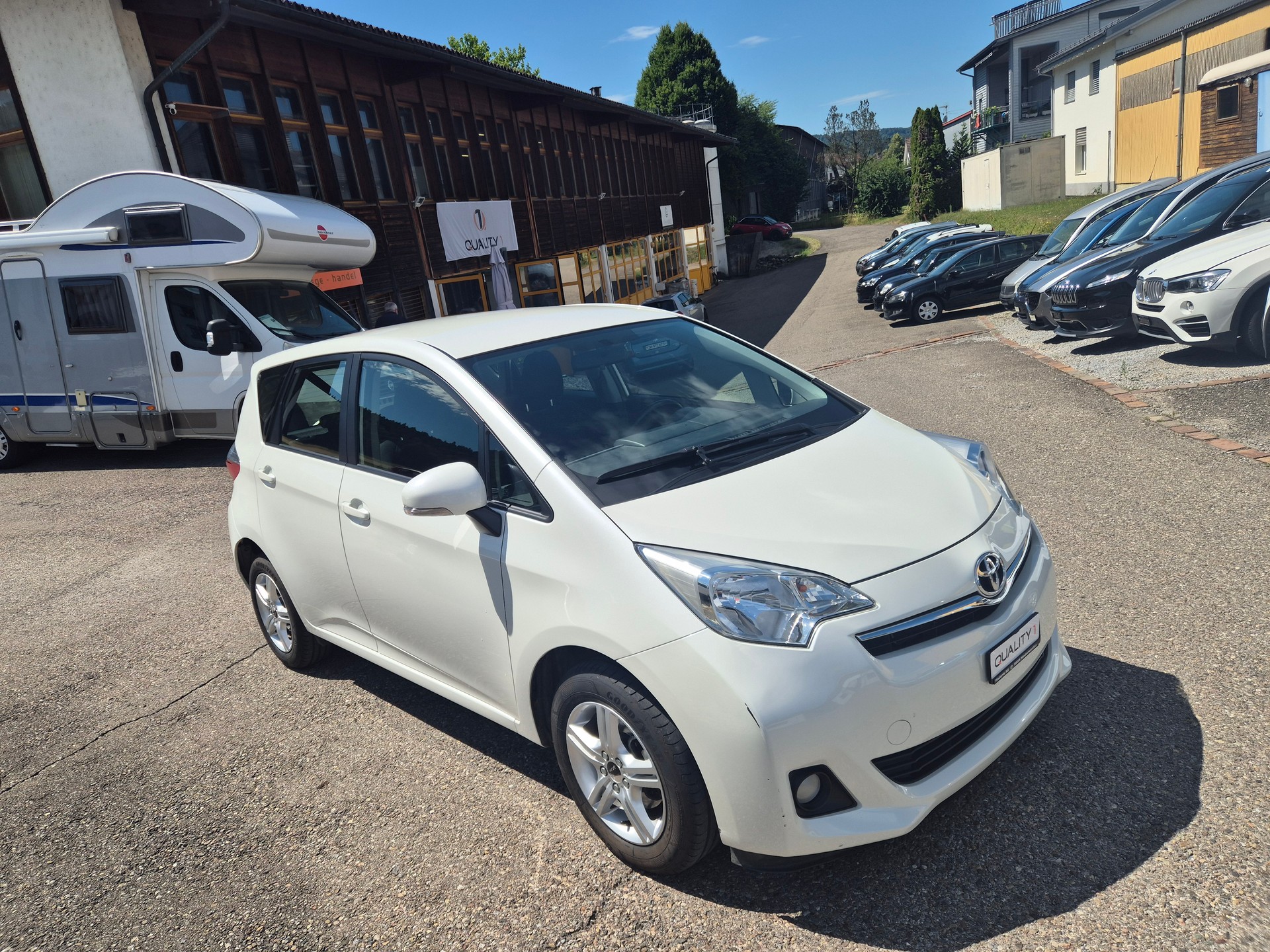TOYOTA Verso-S 1.33 Linea Luna Multidrive S-showroom-element-1