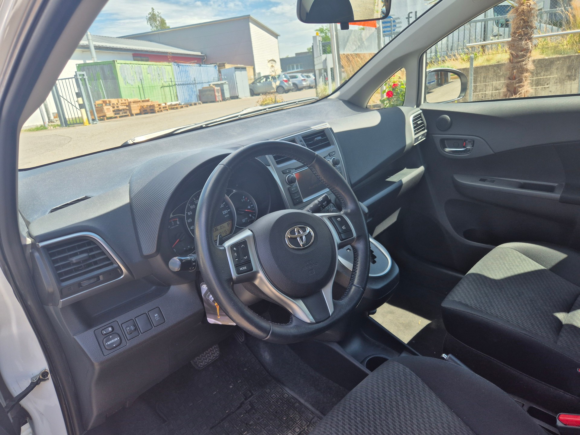 TOYOTA Verso-S 1.33 Linea Luna Multidrive S-image-5