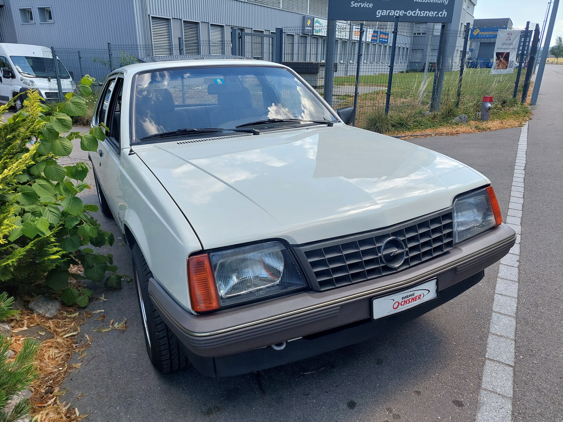 OPEL Ascona 1800i Sprint-showroom-element-1