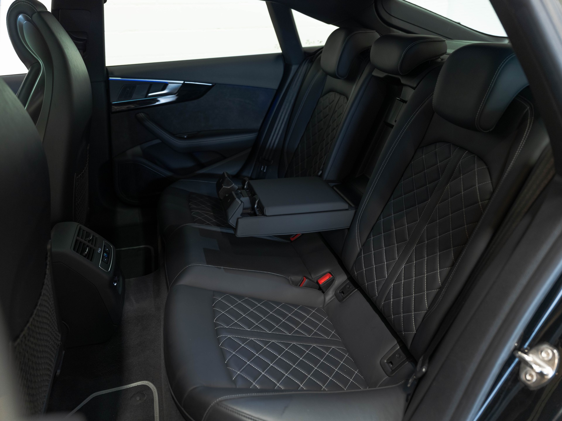 AUDI S5 Sportback 3.0 TFSI quattro tiptronic-image-16