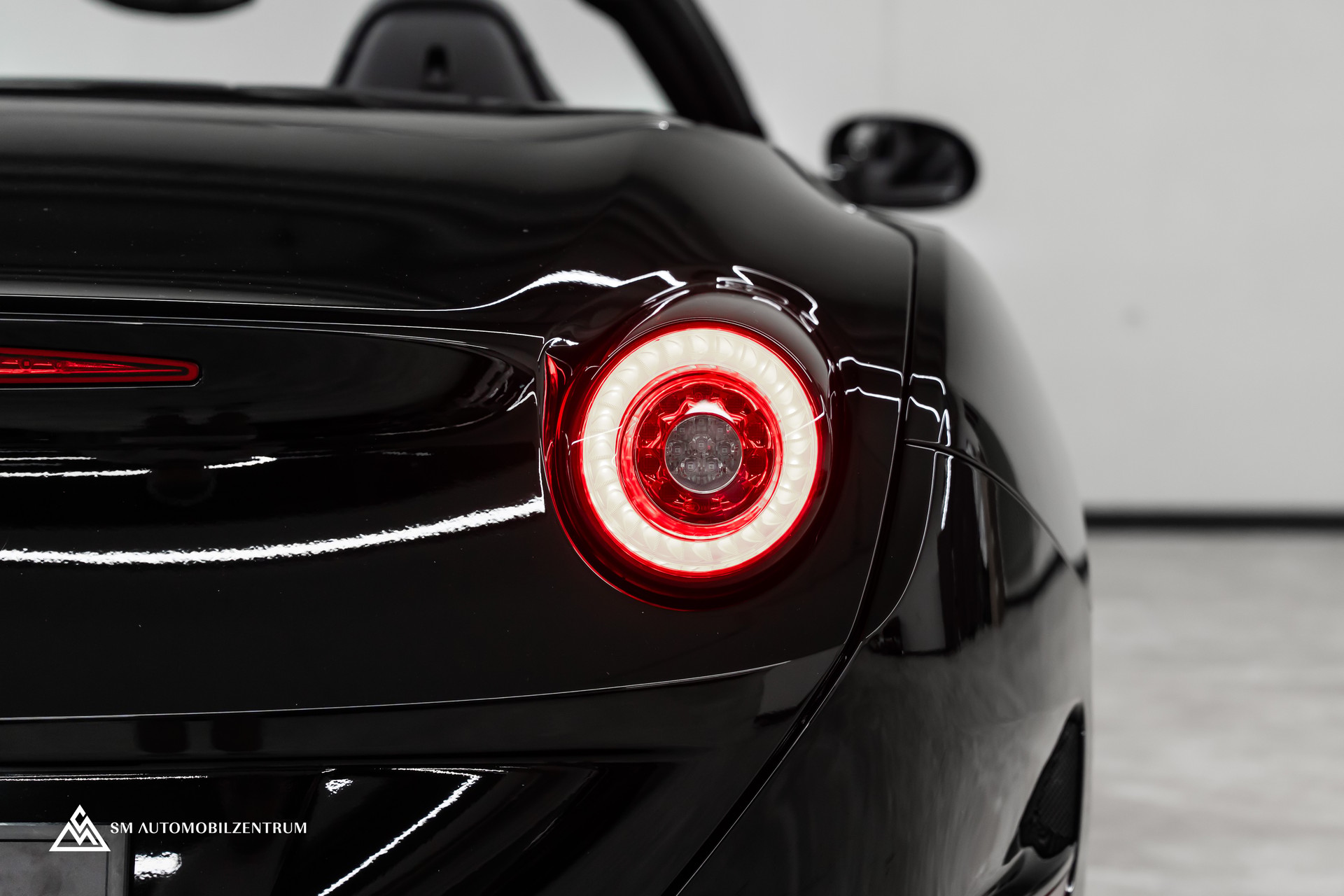 FERRARI California 3.9 V8 T / Carbon Interieur / Rückfahrkamera / Keramik Bremsen / Apple Carplay-image-13