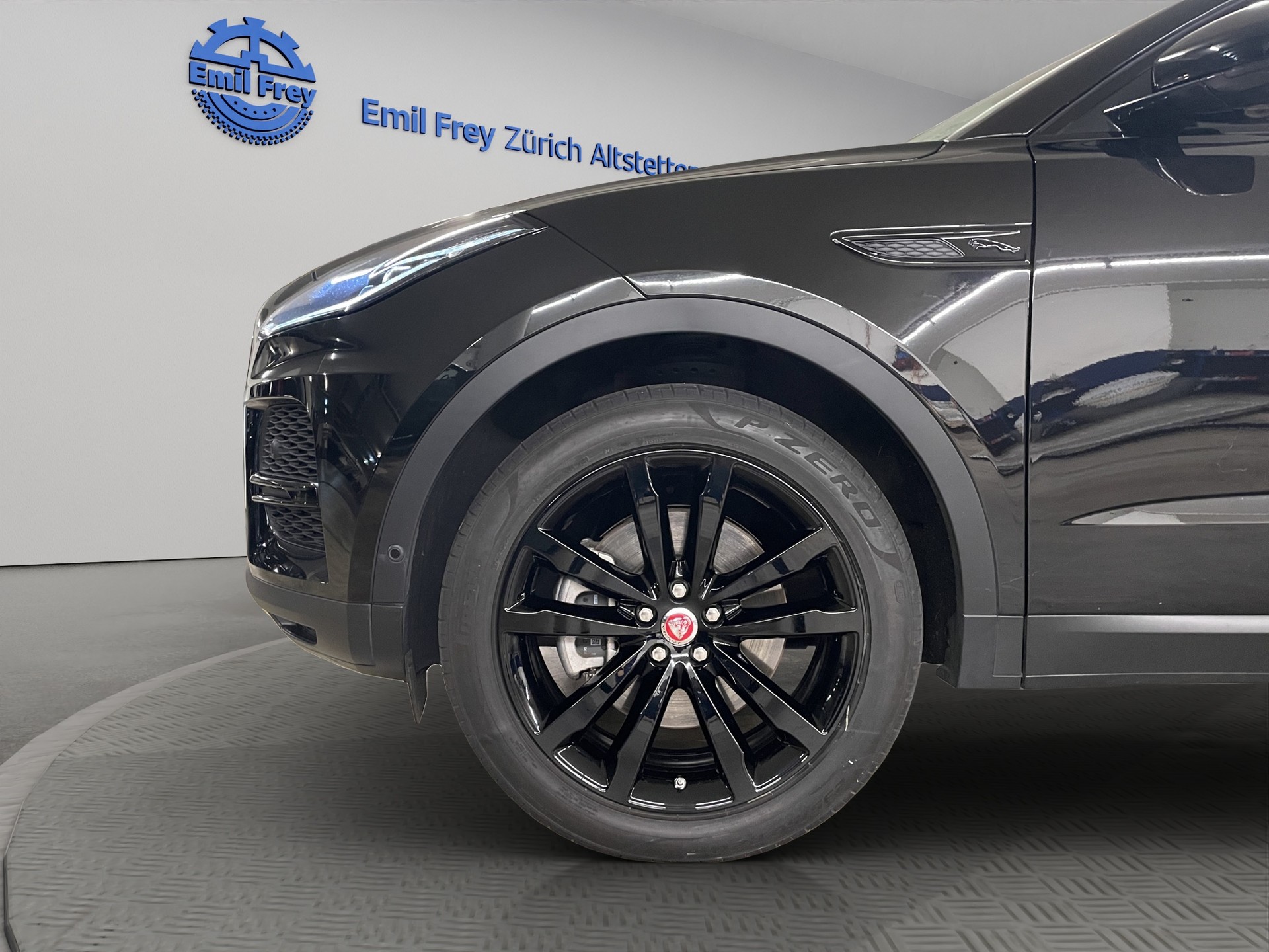 JAGUAR E-Pace 2.0 D I4 165 SE AWD-image-10