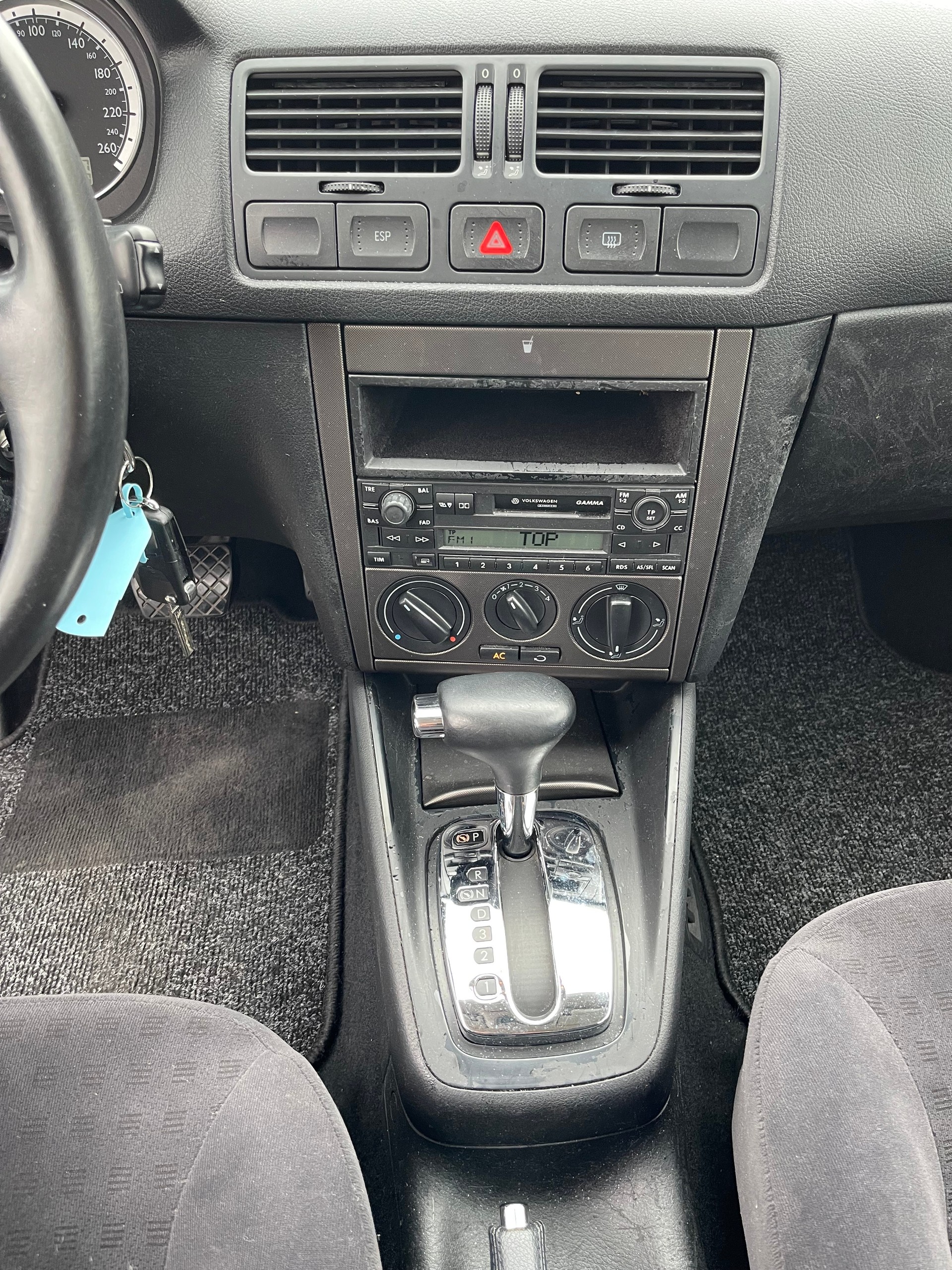 VW Bora Variant 2.0 Automat-image-13