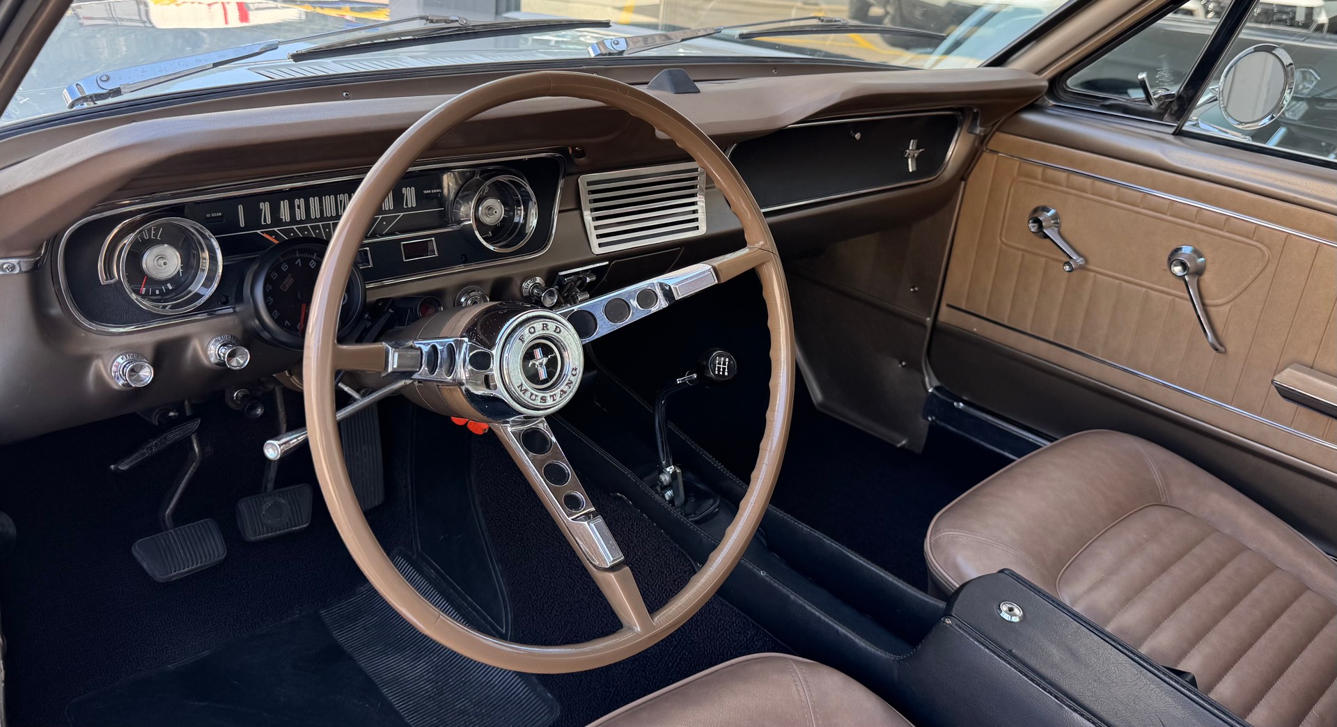 FORD V8 Fastback 302-image-10