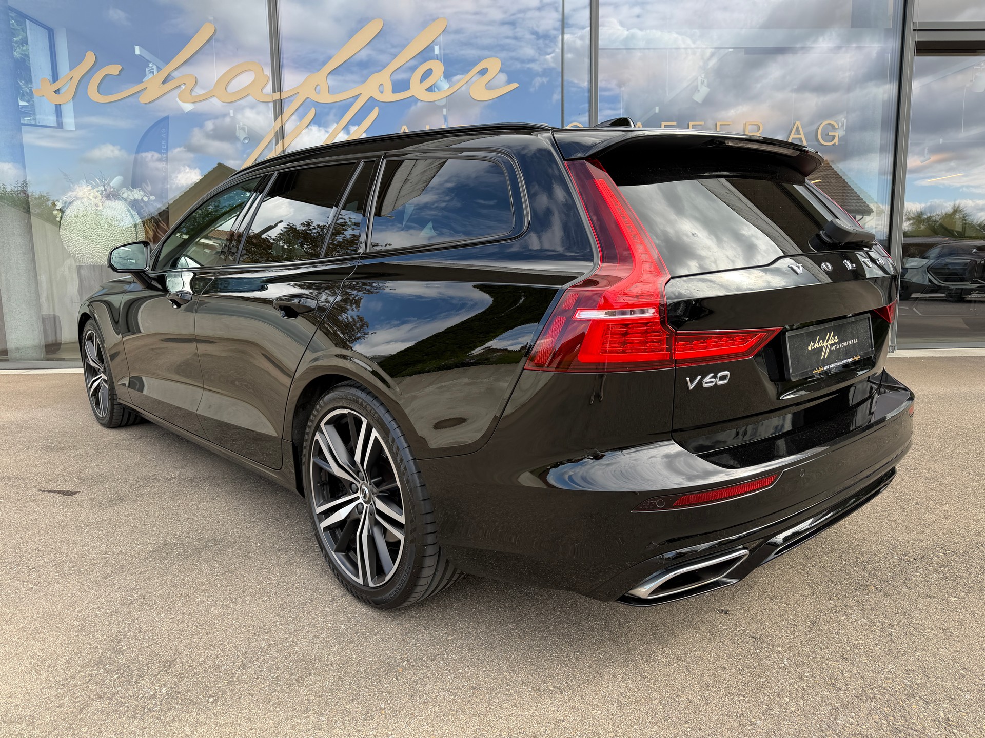VOLVO V60 T5 R-Design Geartronic-image-6