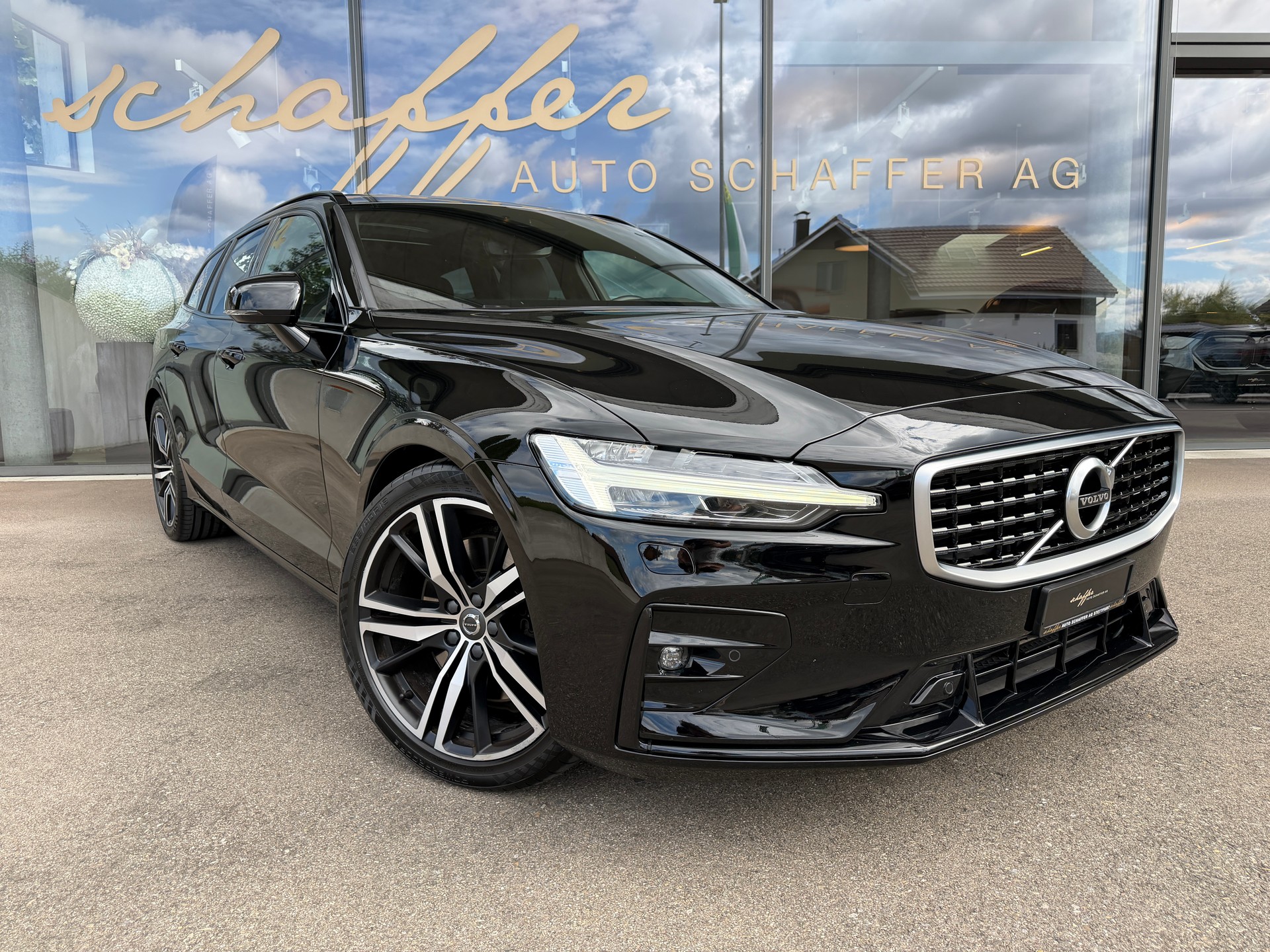 VOLVO V60 T5 R-Design Geartronic-showroom-element-3